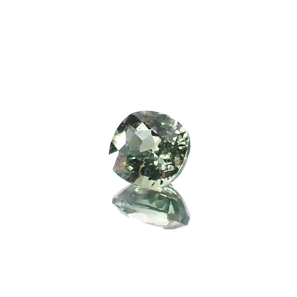 グリーンクリソベリル(宝石名クリソベリル)スリランカ/マダガスカル産 0.28ct 識別済[231225021]3.8x3.6mm前後