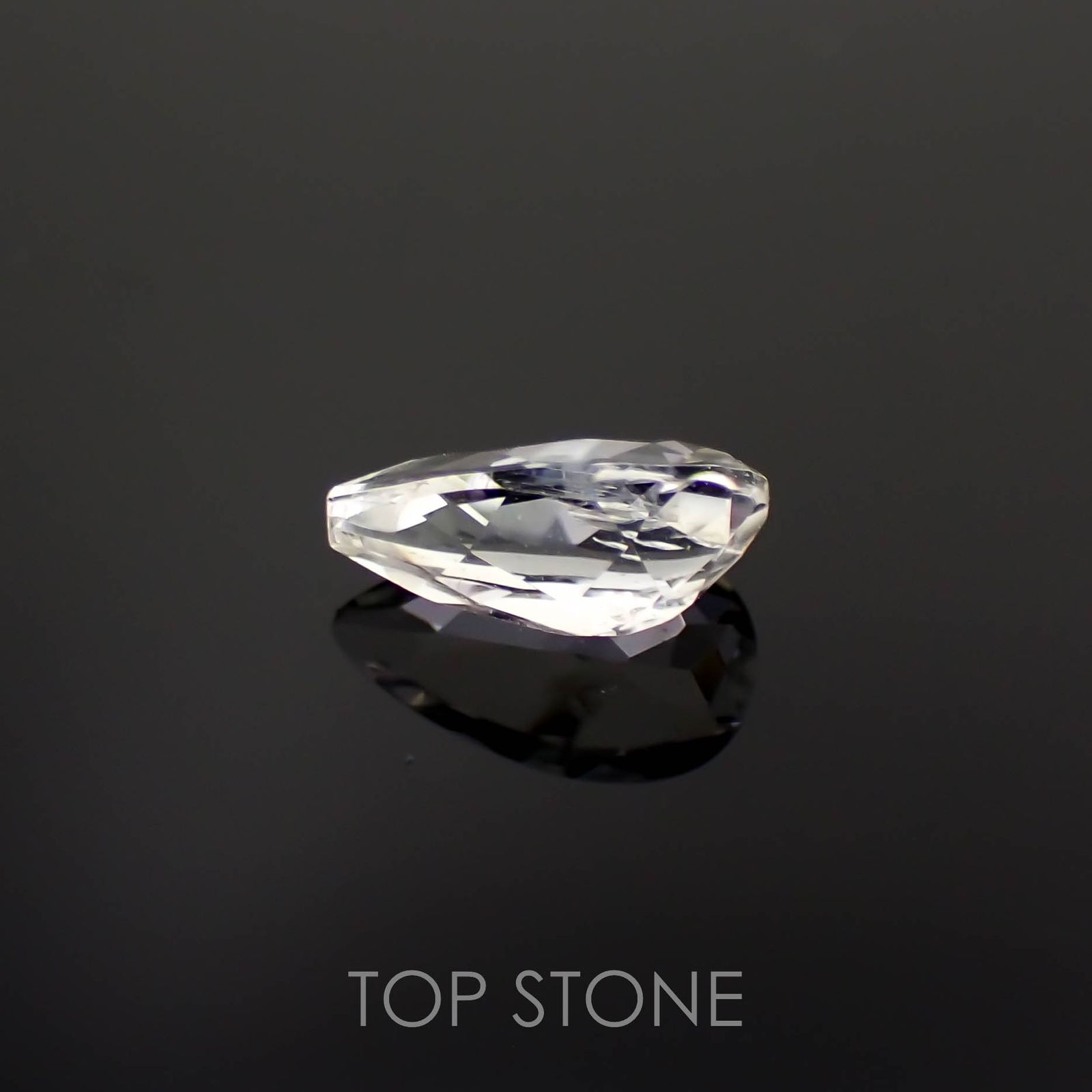 オリゴクレース(宝石名オリゴクレース)ブラジル産 0.64ct 識別済[221219444]7.9x4.5mm前後