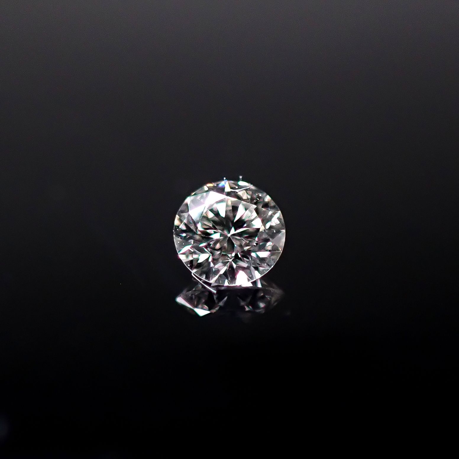 ダイヤモンド SI1-VS ハート&キューピッド 0.038ct / 2.2x2.2mm前後 [251031184]