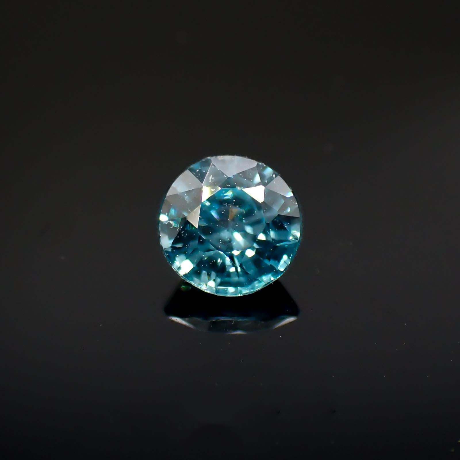 ブルージルコン(宝石名ブルー・ジルコン)カンボジア産 0.54ct 識別済[220716834]4.5x4.5mm前後