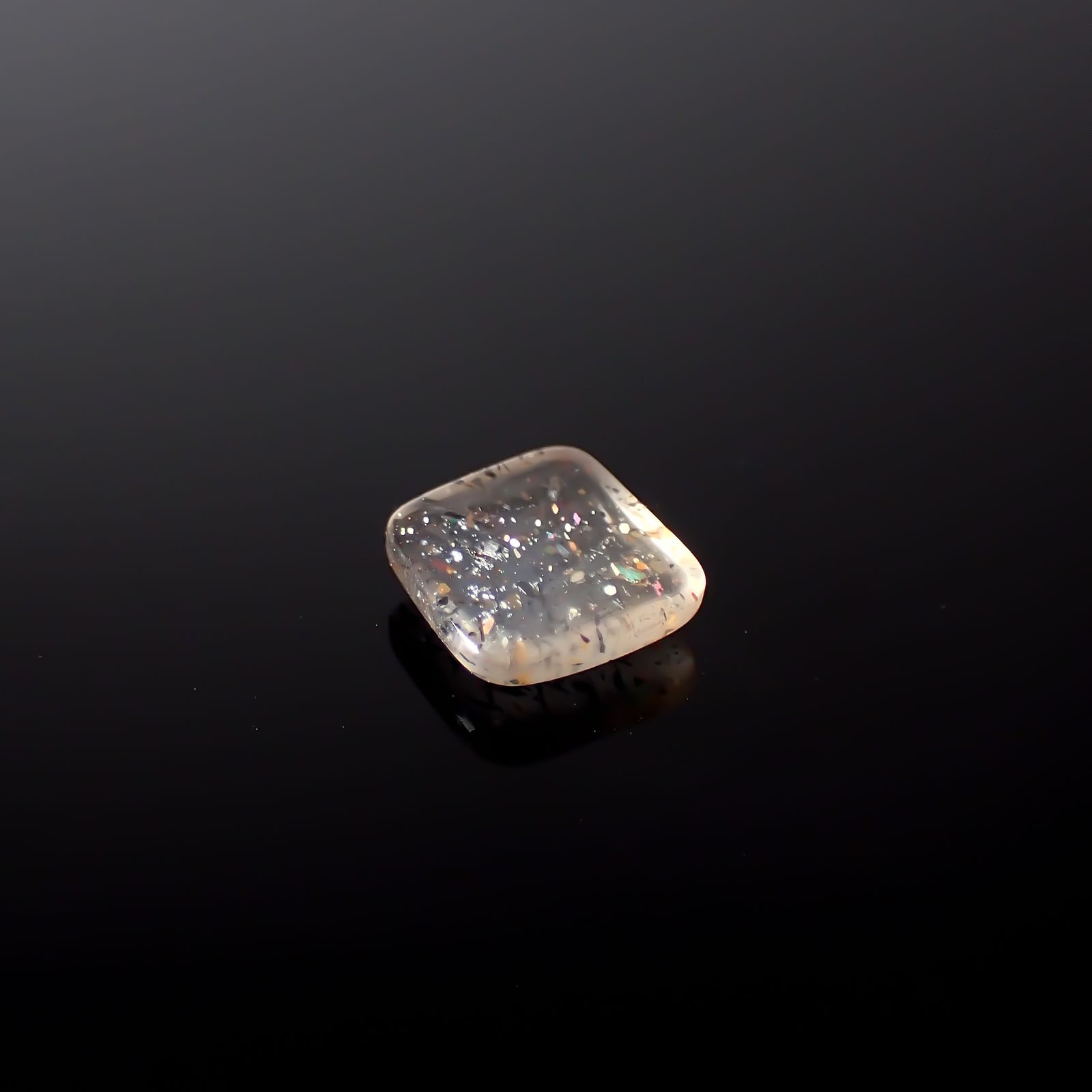 レインボーラティスサンストーン オーストラリア産 0.66ct[240326524]6.2x6.1mm前後