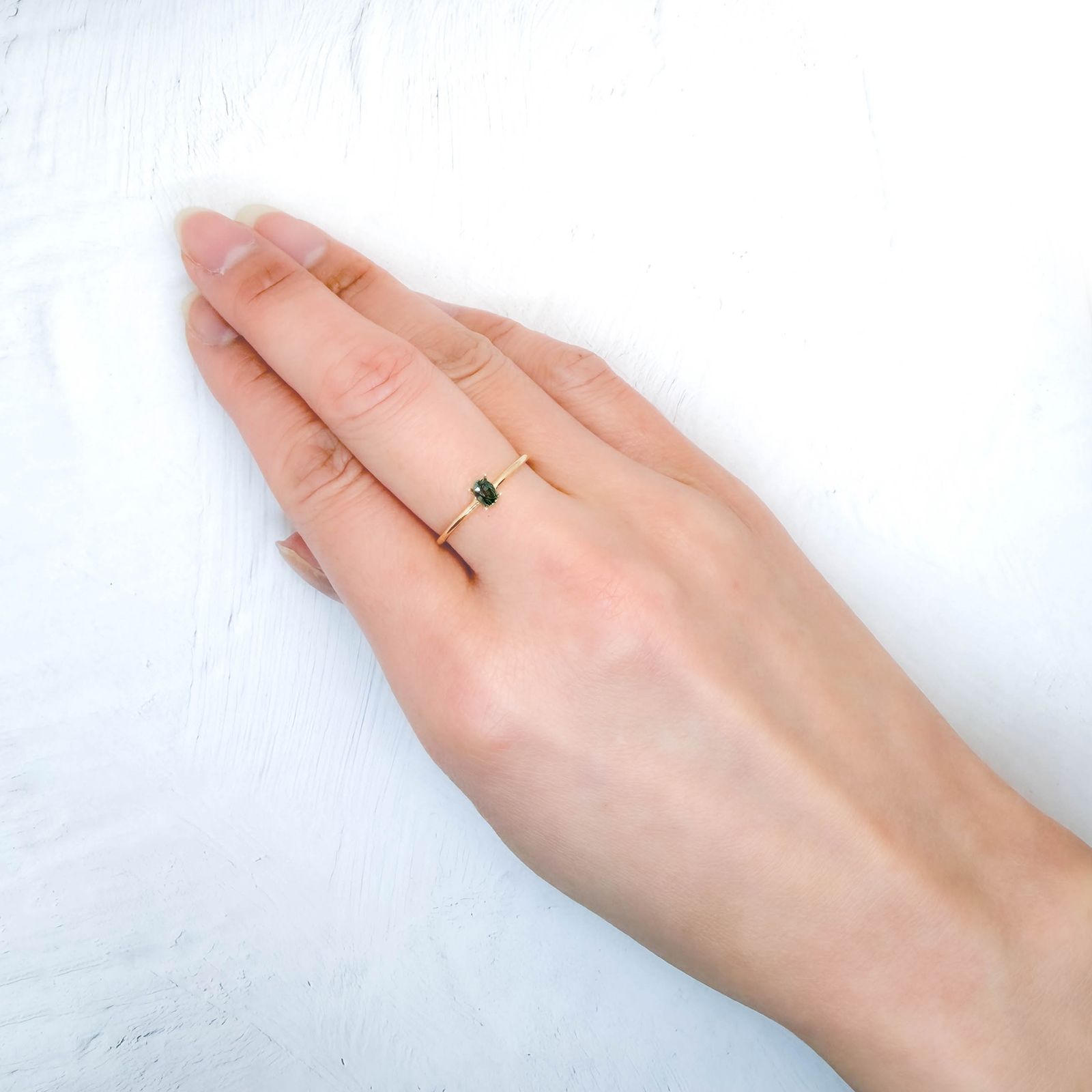 アレキサンドライト ブラジル産 EmeraldMains社製 0.24ct / 4.1x3.1mm前後 [260131565]