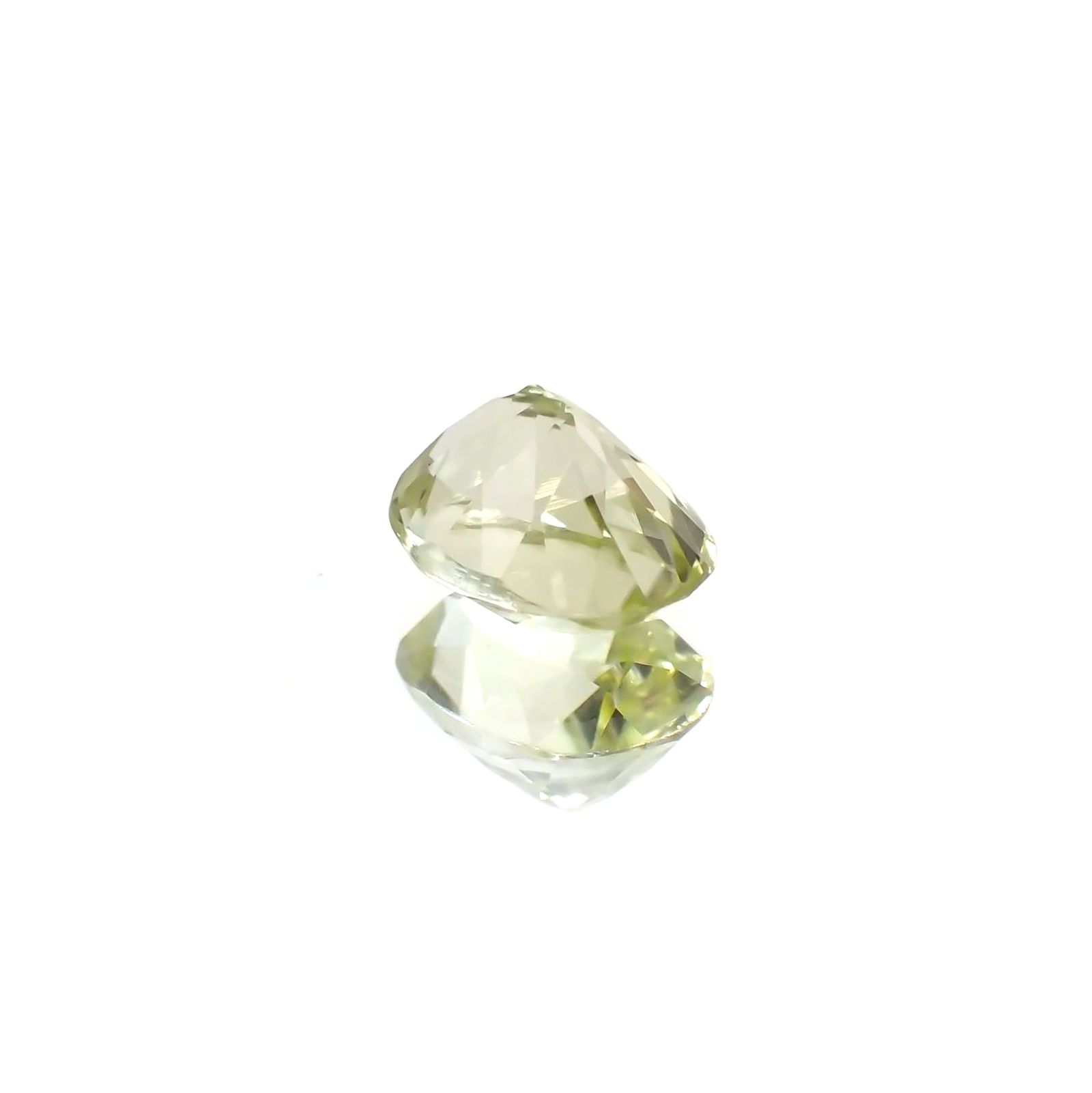 シリマナイト(宝石名シリマナイト) インド産 識別済 1.61ct / 8x6.2mm前後 [210510674]
