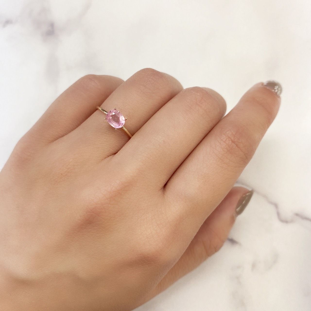 シルキーピンクスピネル(宝石名ピンク・スピネル) タンザニア産 0.78ct 識別済[210912895]6.4×4.9mm前後