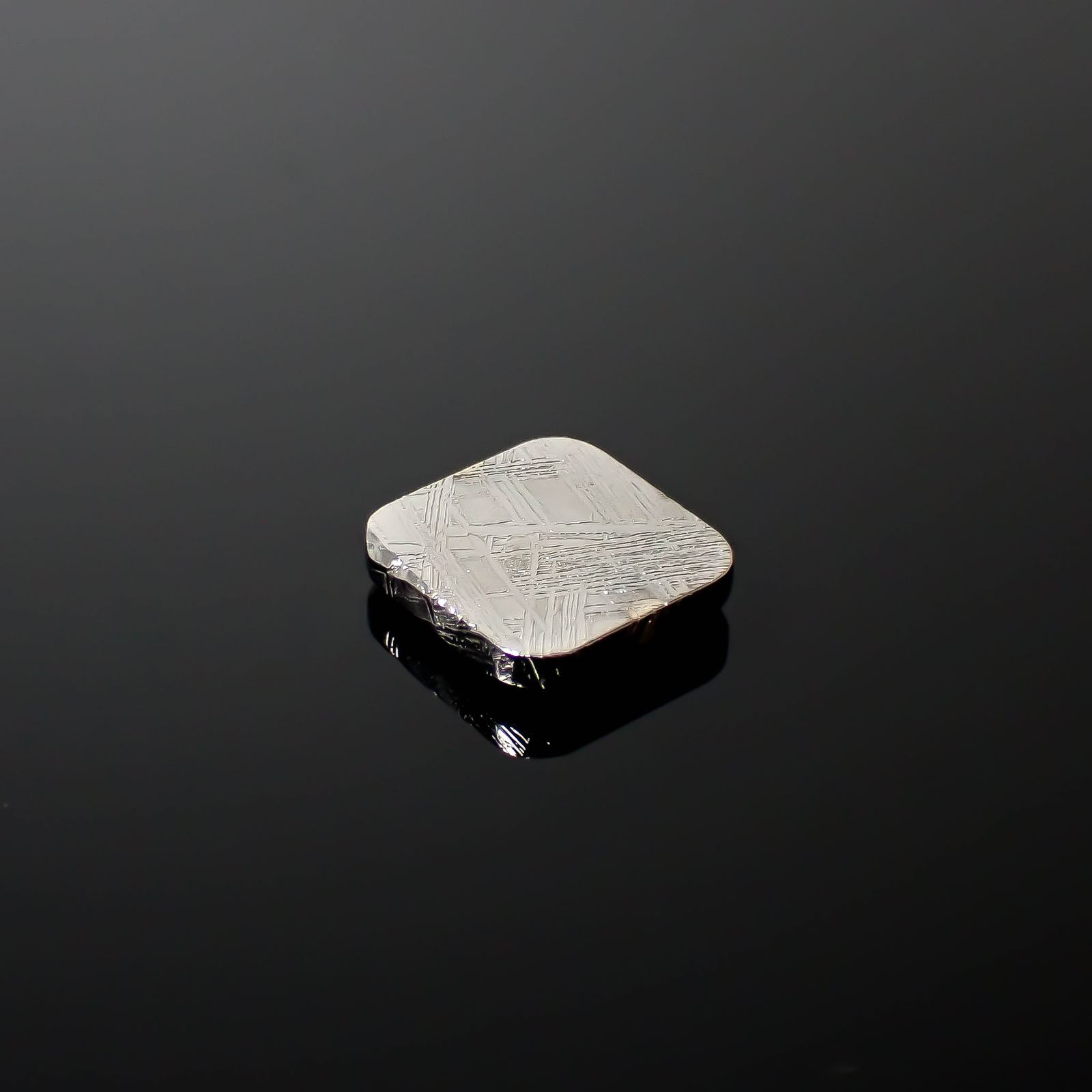 ムオニナルスタ隕石 発見地:スウェーデン 15.65ct[240125779]13.4x12.7mm前後