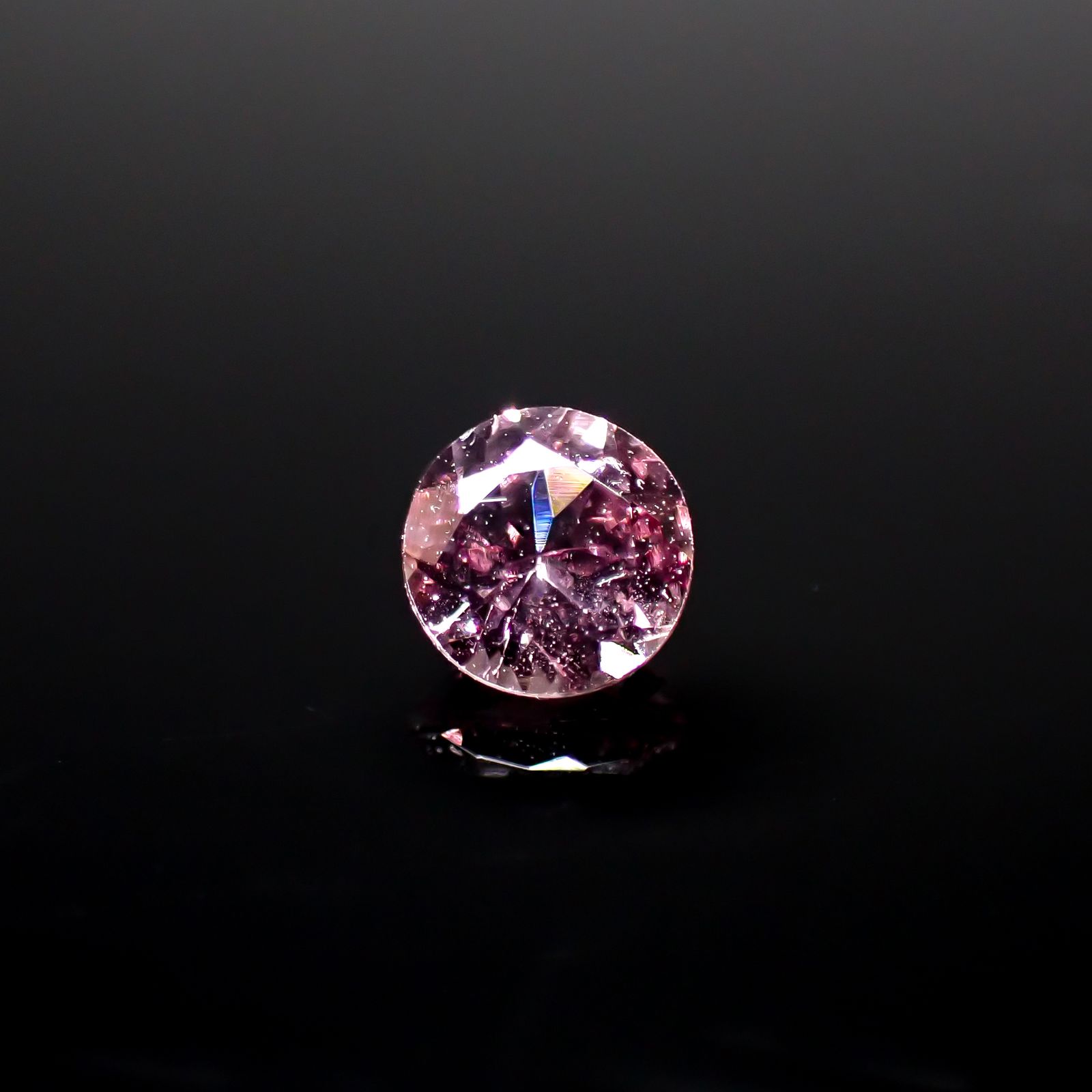 ドラゴンガーネット タンザニア産 0.46ct[241029209]4.4x4.4mm前後