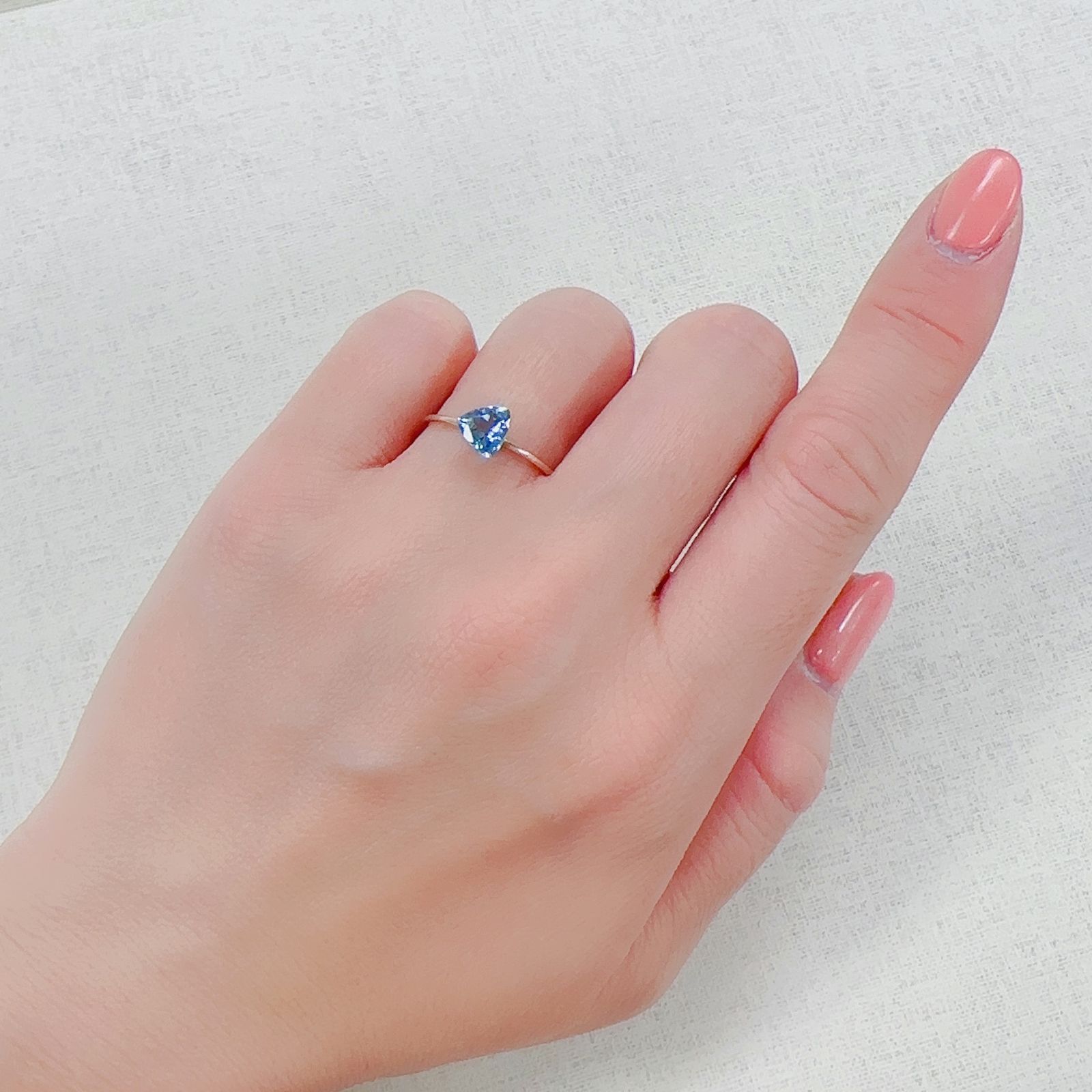 サンタマリアアクアマリン ブラジル産 0.64ct[230320962]6.1x6mm前後