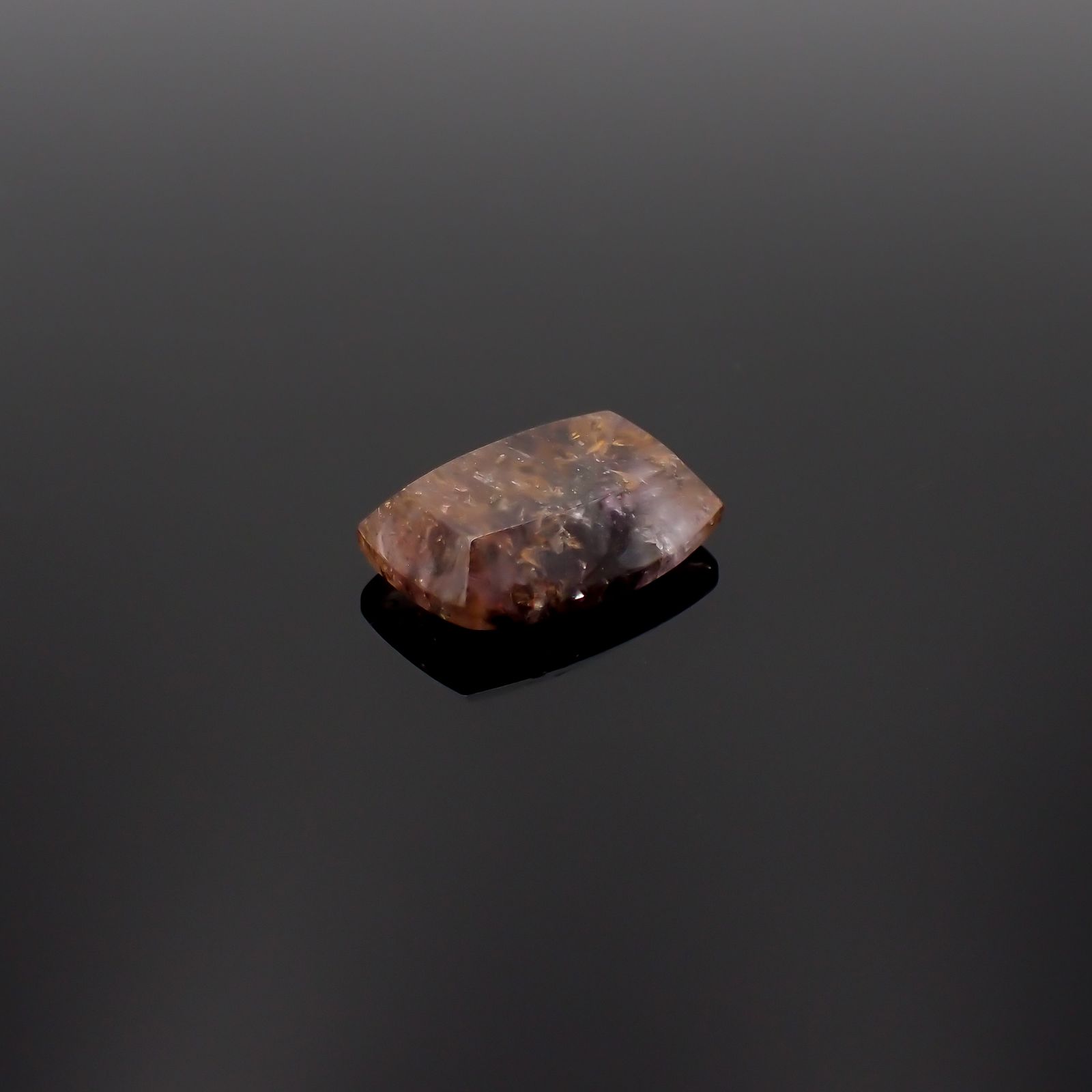 レッドパッションアメジスト（ゲーサイトインアメジスト） ブラジル産 7.85ct[230421508]16.3x11.5mm前後