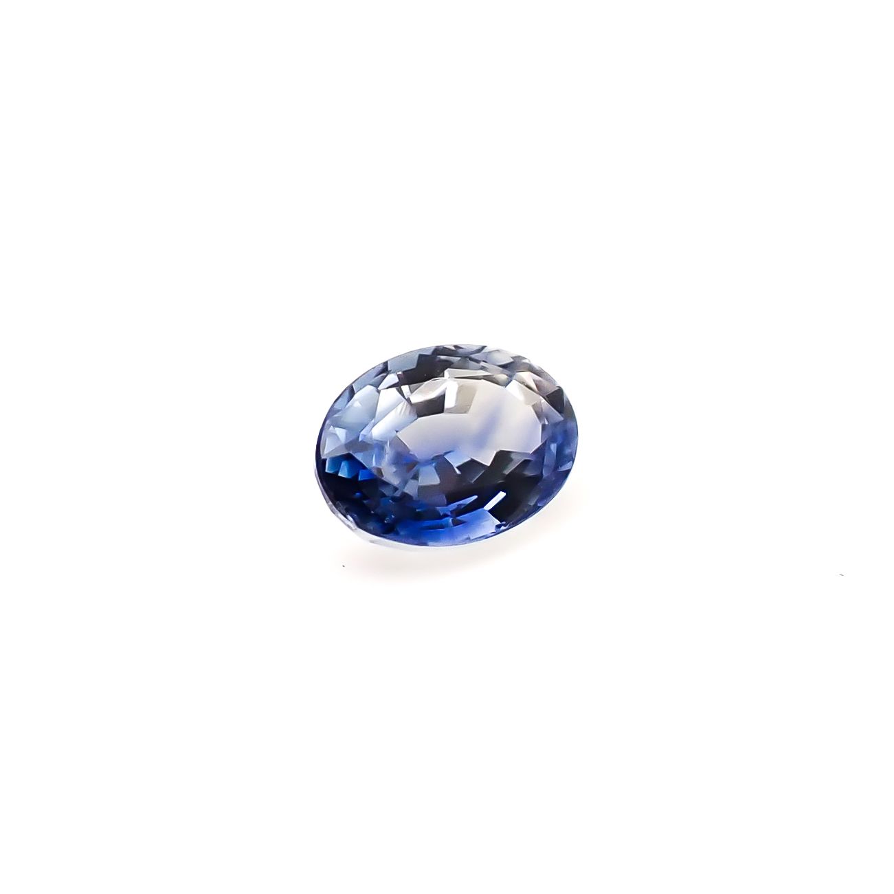 アイスブルーサファイア スリランカ/マダガスカル産 0.61ct / 5.9x4.1mm前後 [260732590]