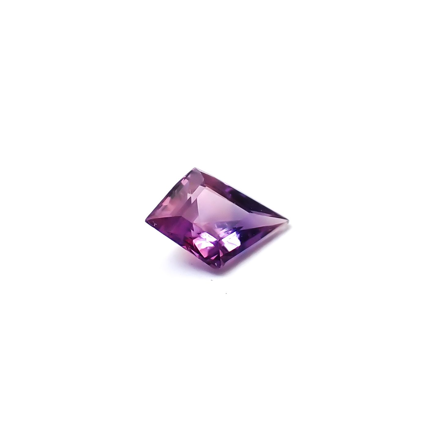 ◇カスタムカット◇ウィンザーサファイア タンザニア・ウィンザー産 0.21ct / 5.5x3.6mm前後 [260532141]