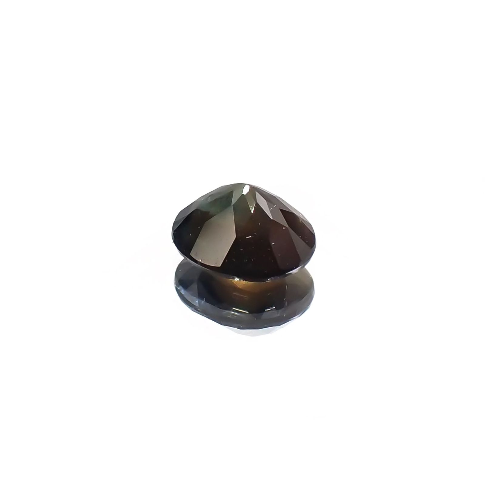 ゴールドシーンサファイア 非加熱(宝石名シーン・サファイア) ケニア産 0.814ct ソ付(彩珠)[260812077]5.8×5mm前後