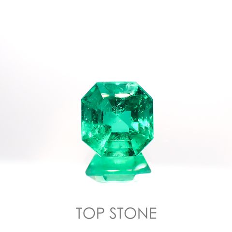 エメラルド(宝石名エメラルド) コロンビア産 1.768ct ソ付(彩珠)[210913158]7.4×7.1mm前後
