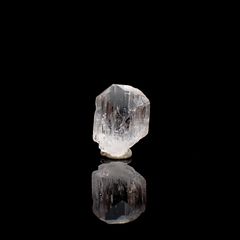 ダンビュライト原石 メキシコ産 12.69ct / 17.4x13.2mm前後 [260532168]