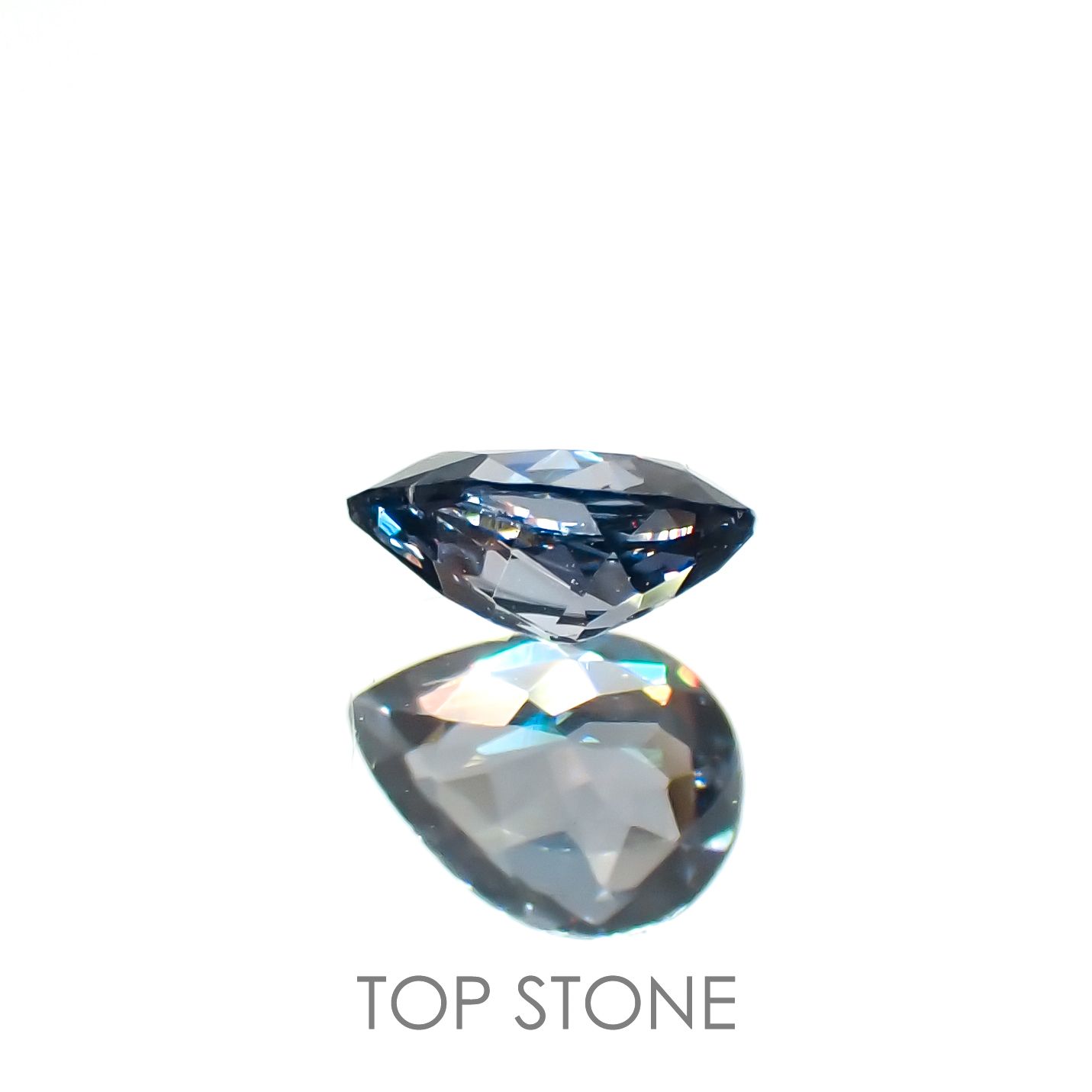 カラーチェンジガーネット アレキタイプ(宝石名ガーネット)マダガスカル・ベキリー産 0.16ct 識別済[221119063]4.1x3mm前後