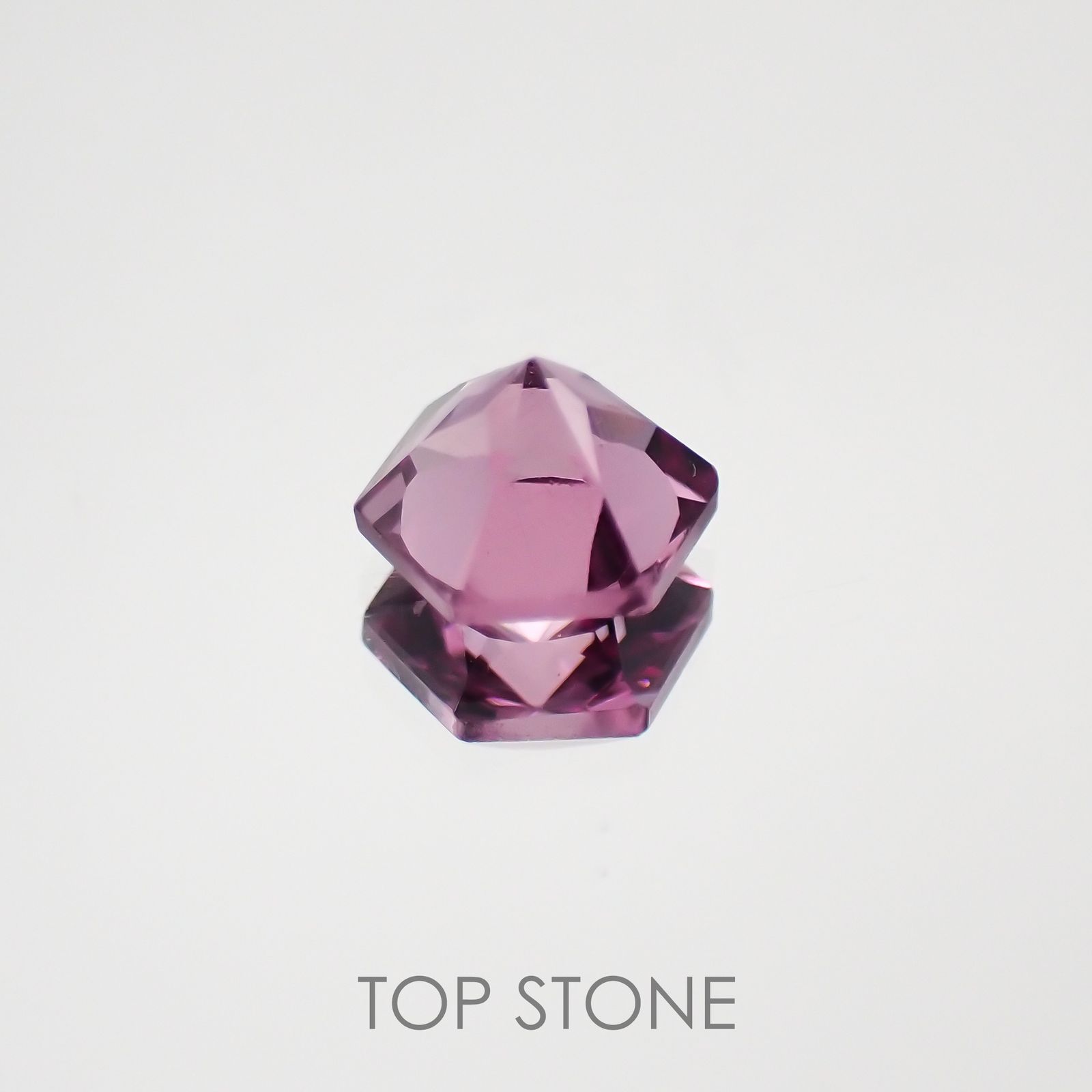 ◇ヘキサゴンカット◇マラヤガーネットSA(宝石名ガーネット) タンザニア産 0.76ct 識別済[210611029]5×5mm前後