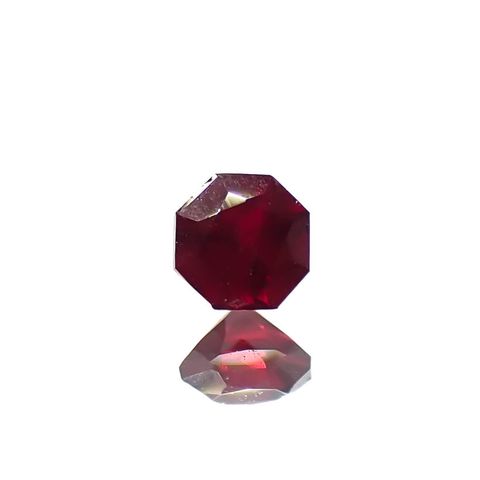 ◇オクタゴンカット◇ルビー(宝石名ルビー)モザンビーク/ミャンマー産 0.13ct 識別済[240326667]2.8x2.8mm前後