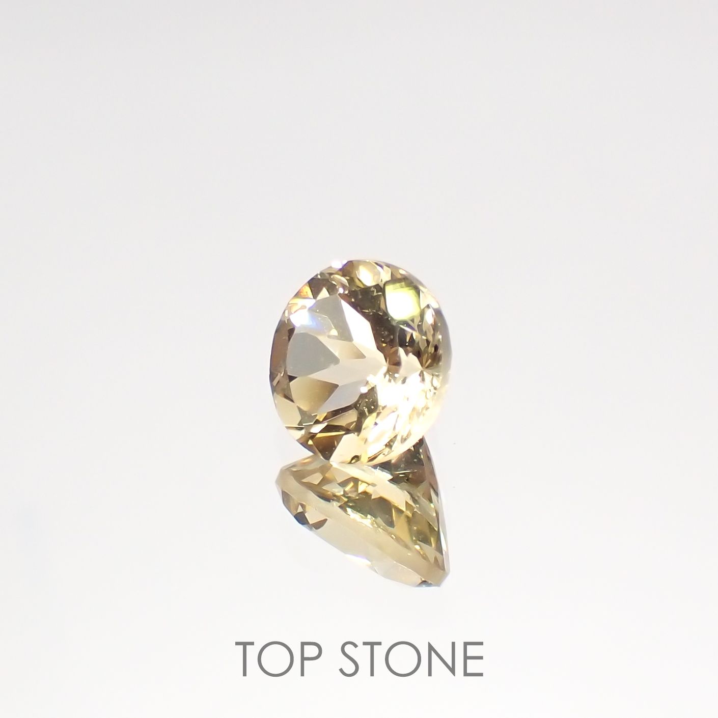 イエローベリル(宝石名イエロー・ベリル)ブラジル産 0.89ct 識別済[220515854]6x6mm前後