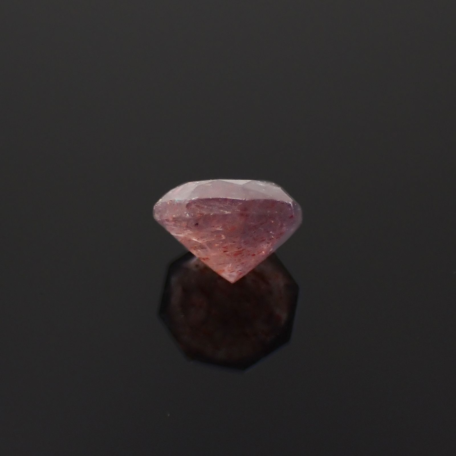 ◇オクタゴンカット◇ブラッドショットアイオライト インド産 0.49ct[230320944]4.9x4.9mm前後