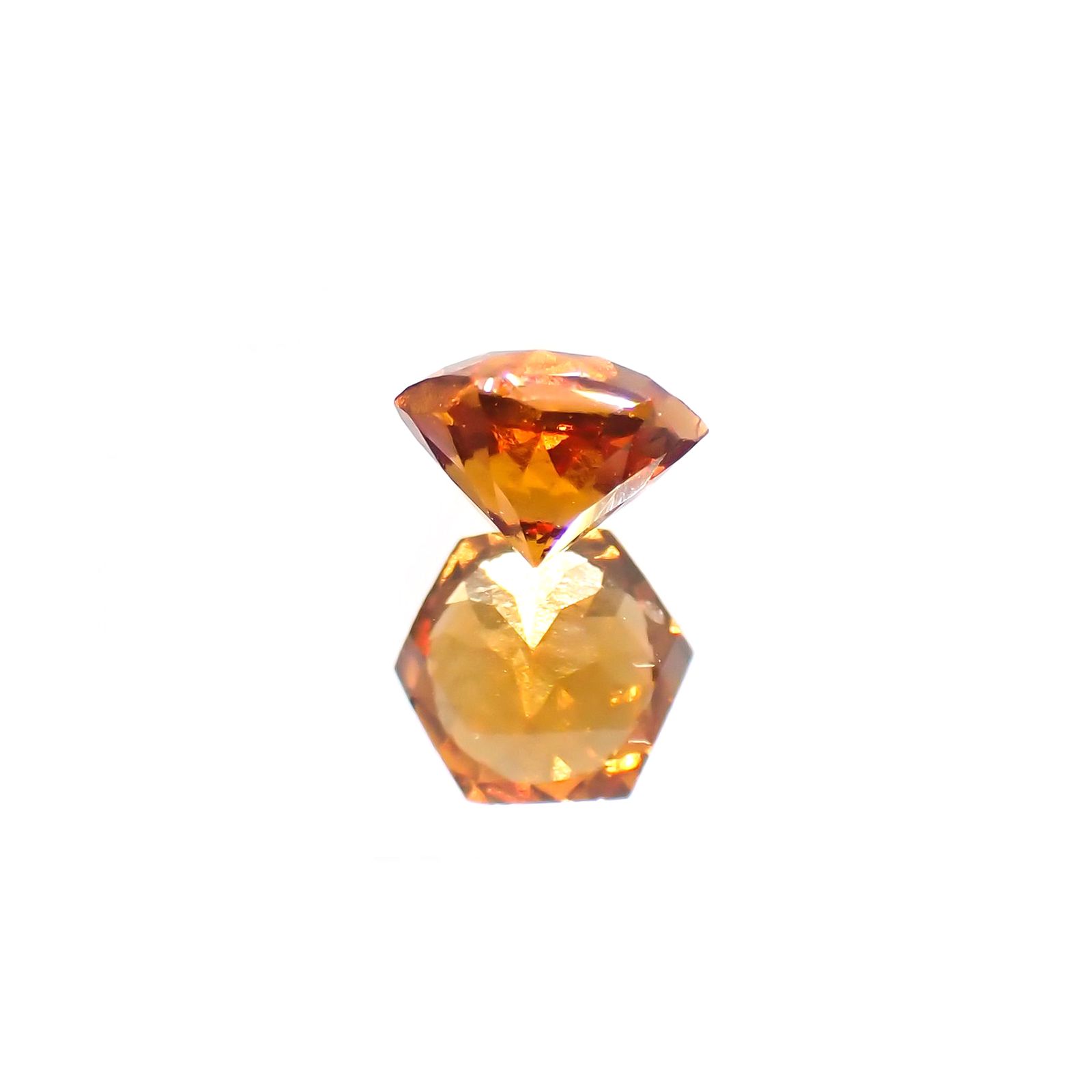 ◇ヘキサゴンカット◇ヘソナイトガーネット(宝石名ガーネット) スリランカ産 0.72ct 識別済[210912691]5×4.9mm前後