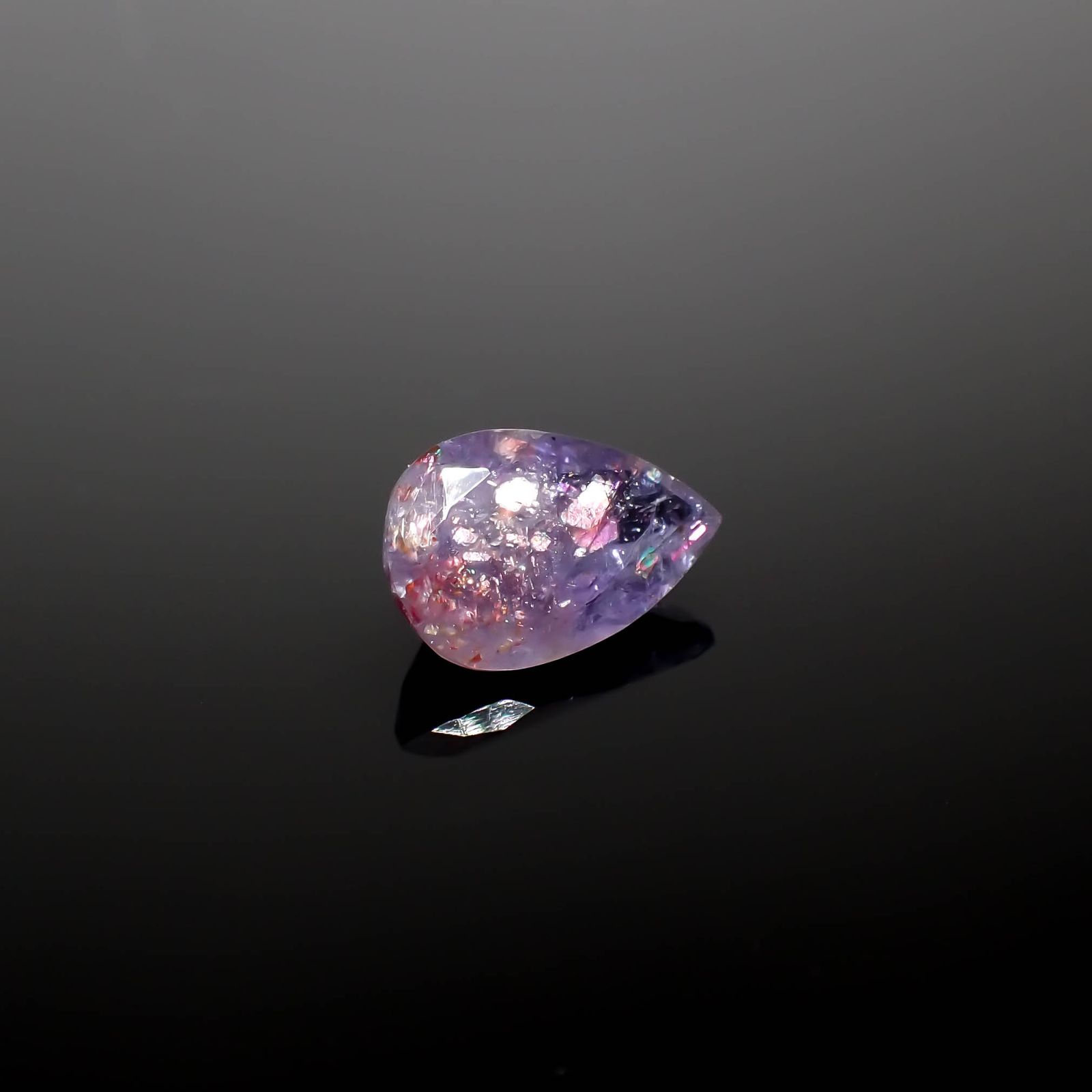 ブラッドショットアイオライト インド産 2.80ct[240125376]12.2x8.1mm前後
