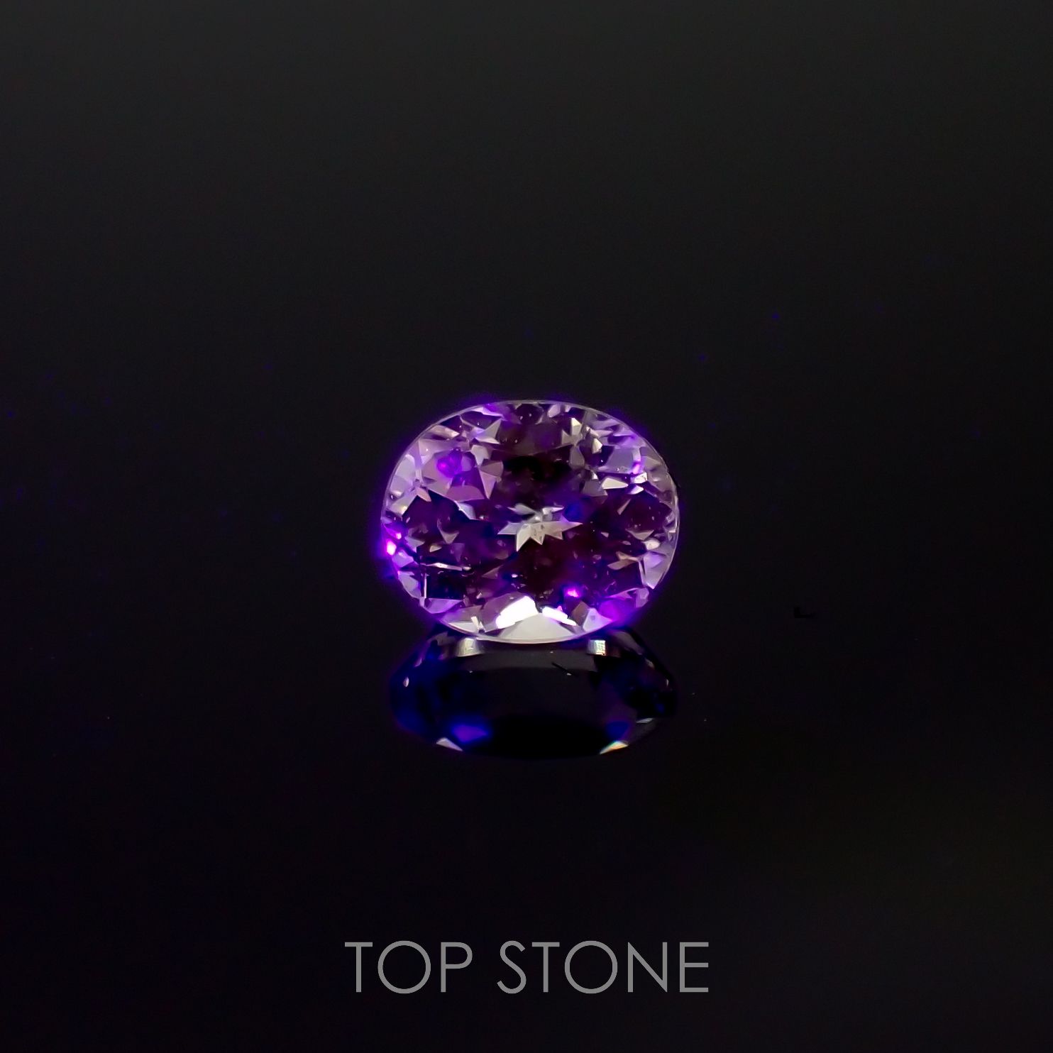 リューコガーネット(宝石名ホワイト グロッシュラー・ガーネット)ビルマ産 0.32ct 識別済[220616325]4.3x3.5mm前後