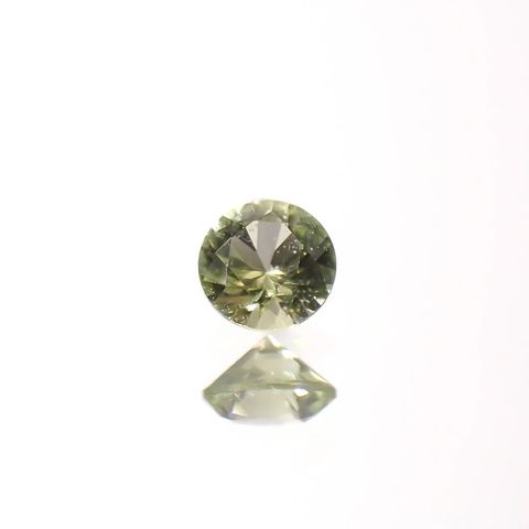 パラサイティックペリドット(宝石名ペリドット)採取地：ロシア 0.041ct 識別済[240627929]2.2x2.2mm前後
