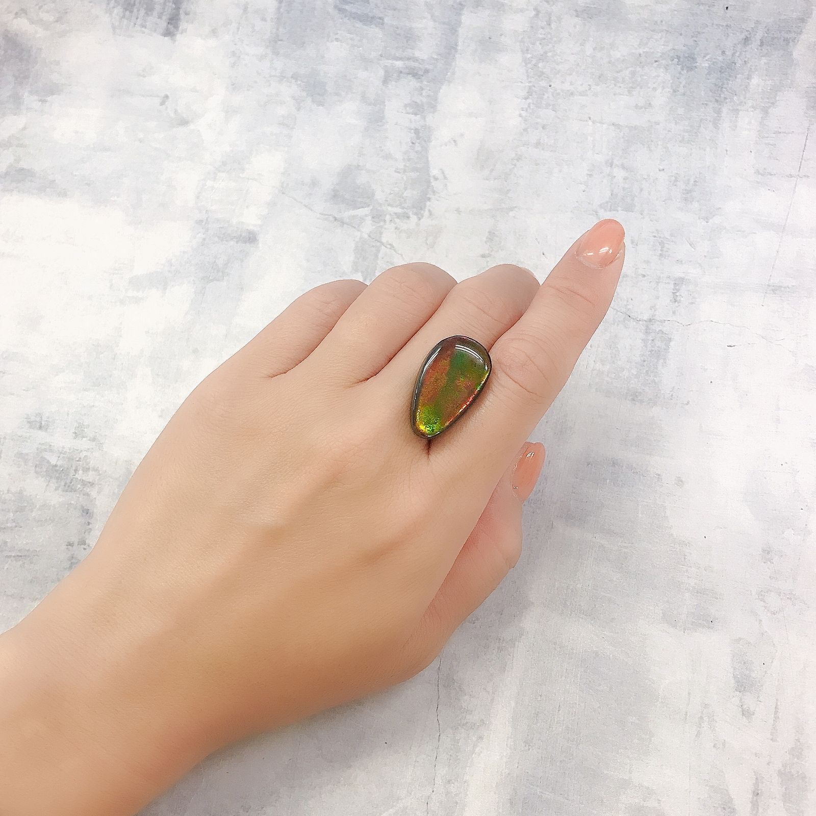 ◇フリーフォーム◇アンモライト トリプレット カナダ産 15.49ct[220817406]24.5x14.4mm前後