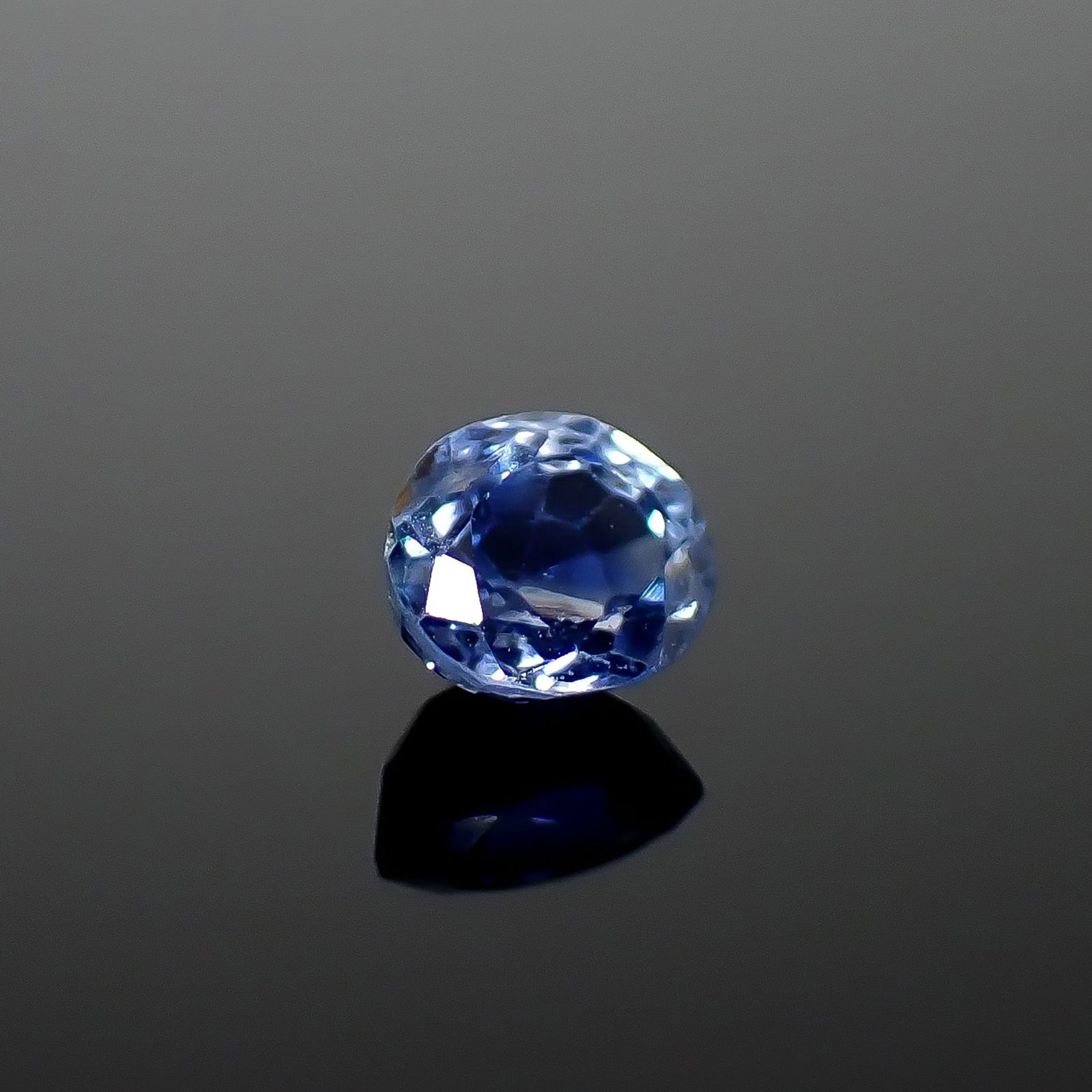 カシミールサファイア 非加熱(宝石名サファイア)インド・カシミール地方産 GIA鑑付 0.50ct / 4.65x4.07mm前後 [260832721]