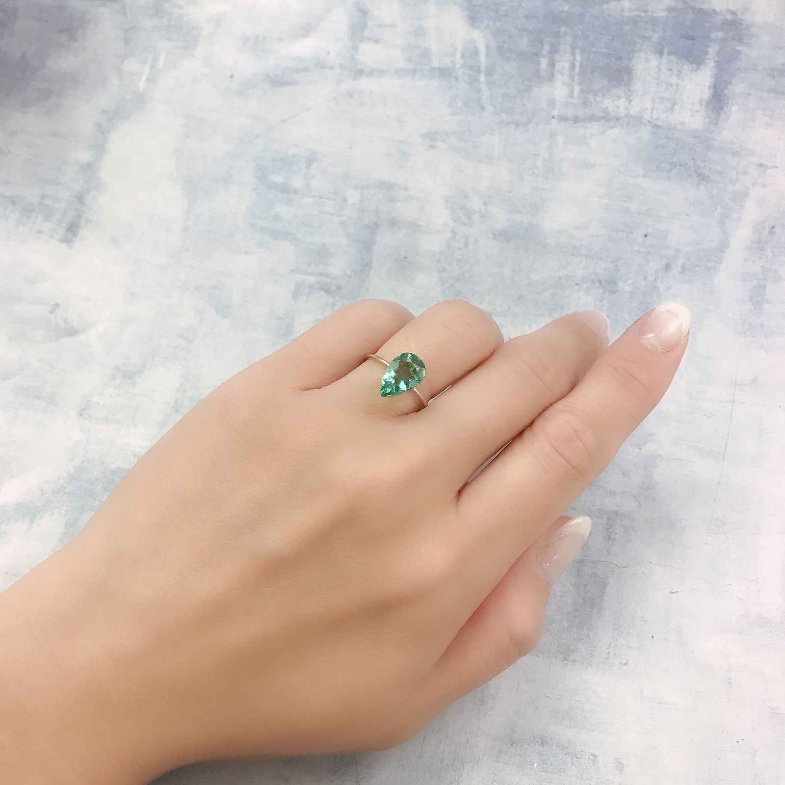 フローライト フルオレッセンス イギリス・ロジャリー鉱山産 2.49ct[220716925]11.2x7.1mm前後