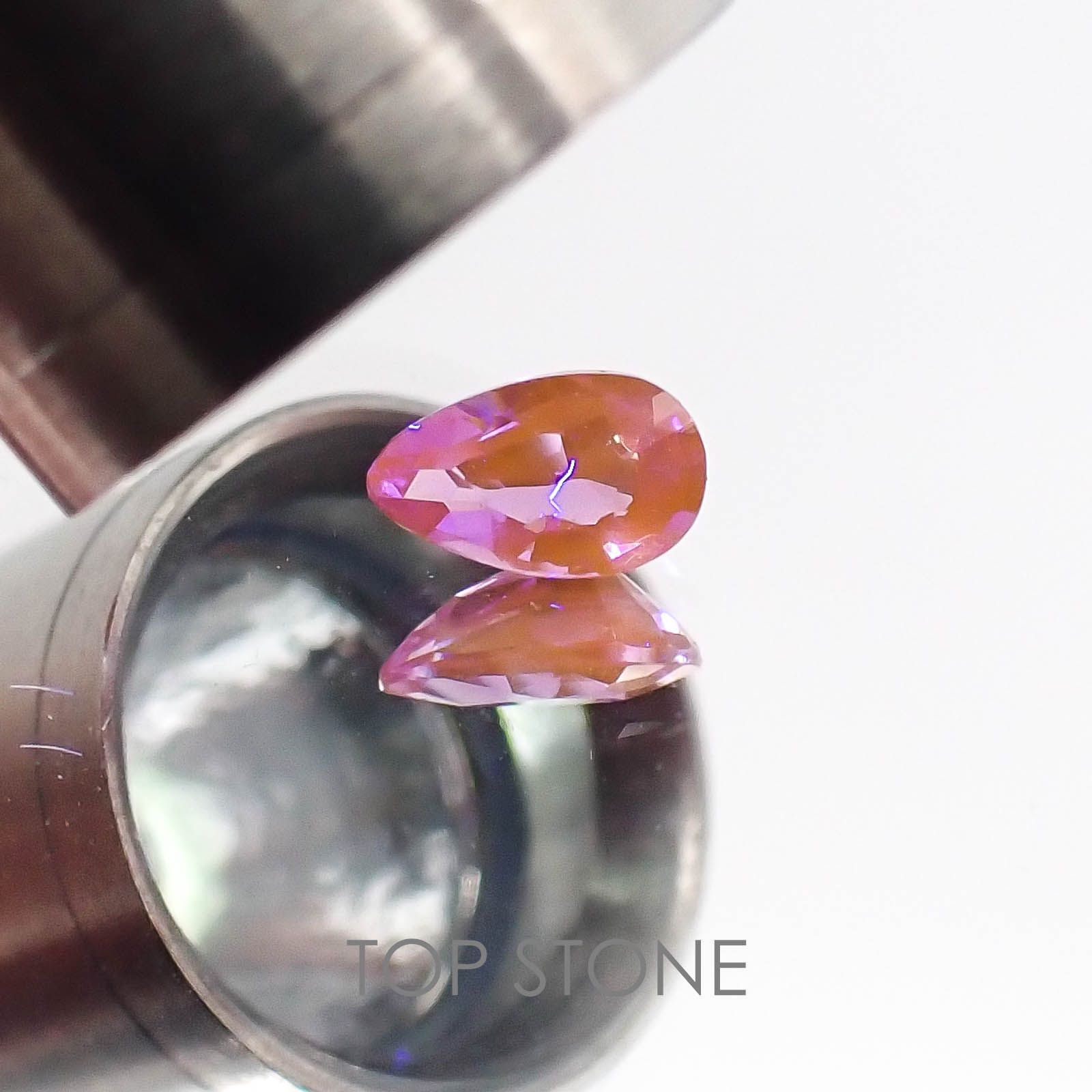 ハックマナイト アフガニスタン産 ルース 0.15ct[20074170]4.9×3mm前後
