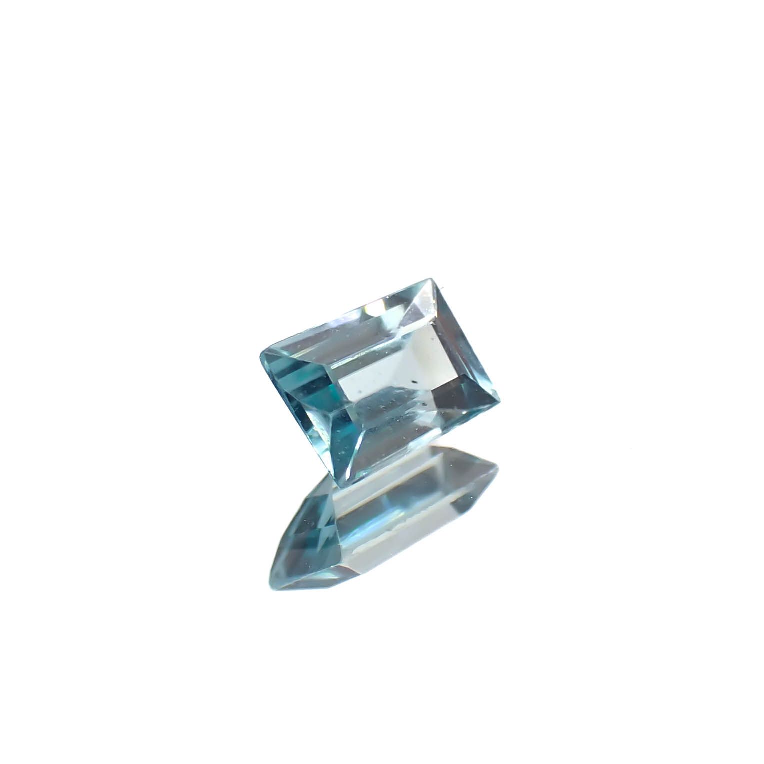 グランディディエライト(宝石名グランディディエライト)マダガスカル産 0.22ct 識別済[240928850]4.4x2.9mm前後