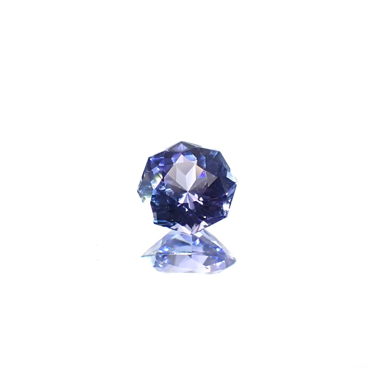 ◇オクタゴンカット◇タンザナイト 非加熱 タンザニア産 0.58ct / 5.1x5mm前後 [251031220]