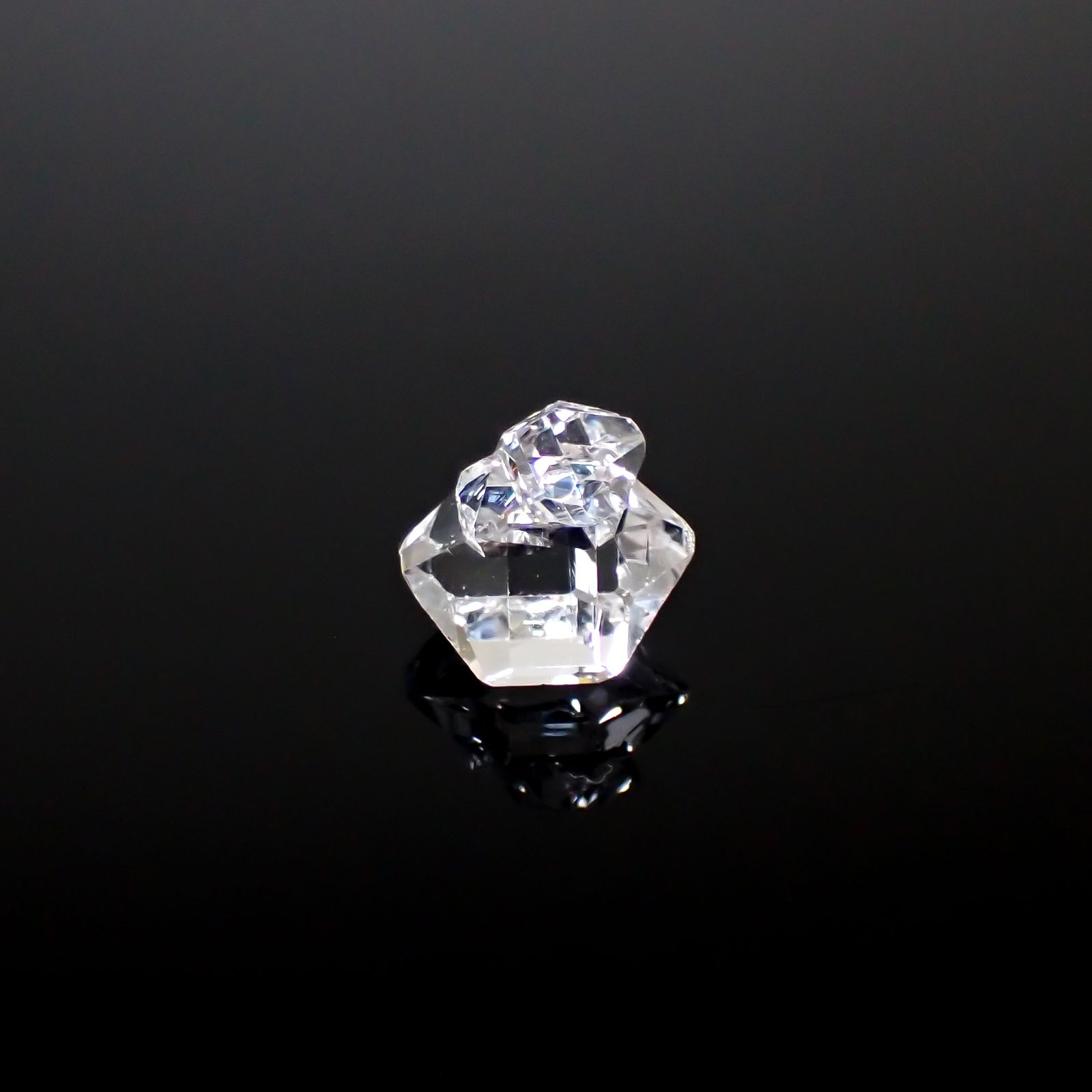 ハーキマーダイヤモンド 原石 アメリカ・ニューヨーク州産 2.83ct [250329970]8.7x9.7mm前後
