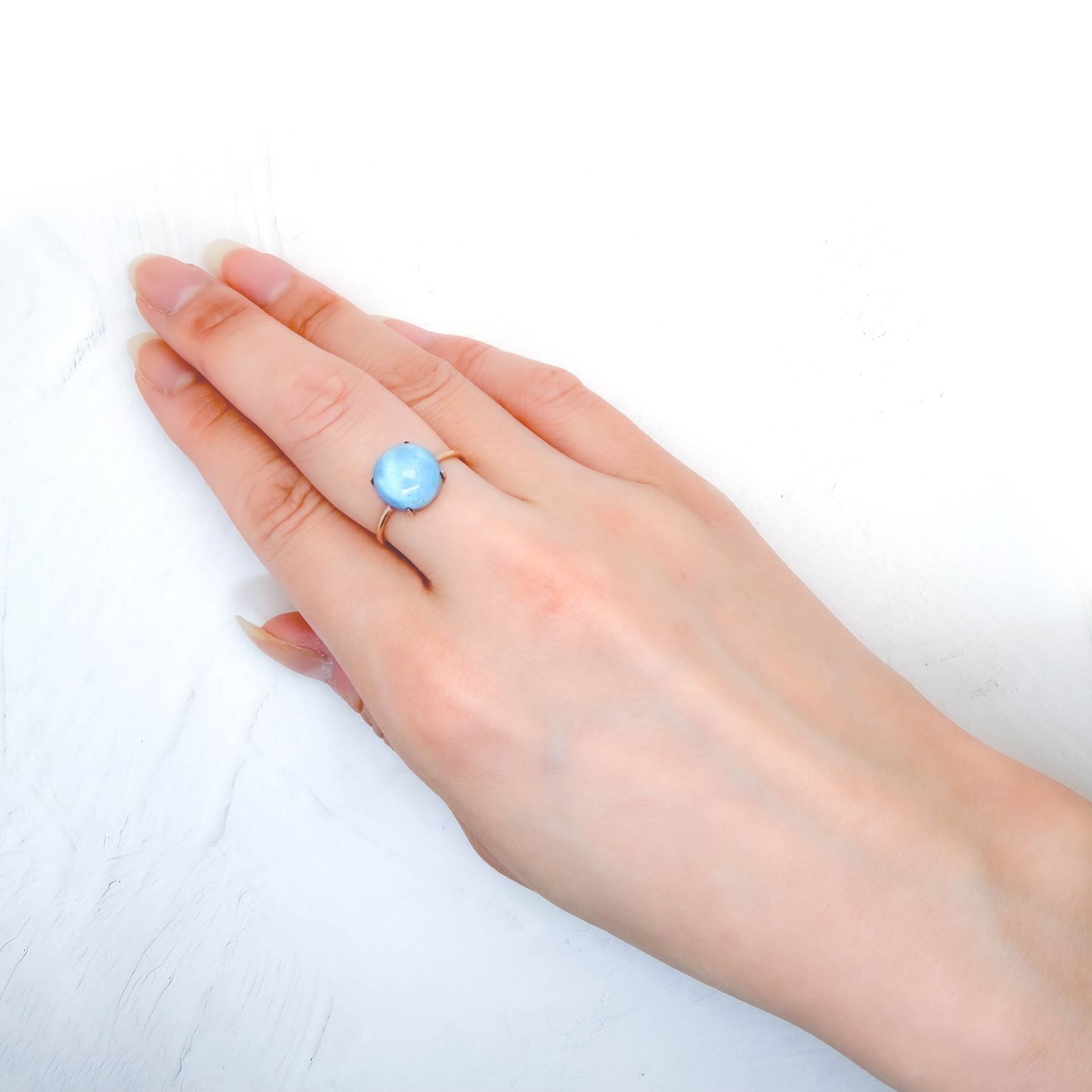 ターコイズ カザフスタン・ゴールデンヒル鉱山産 4.30ct / 10x10mm前後 [260632391]