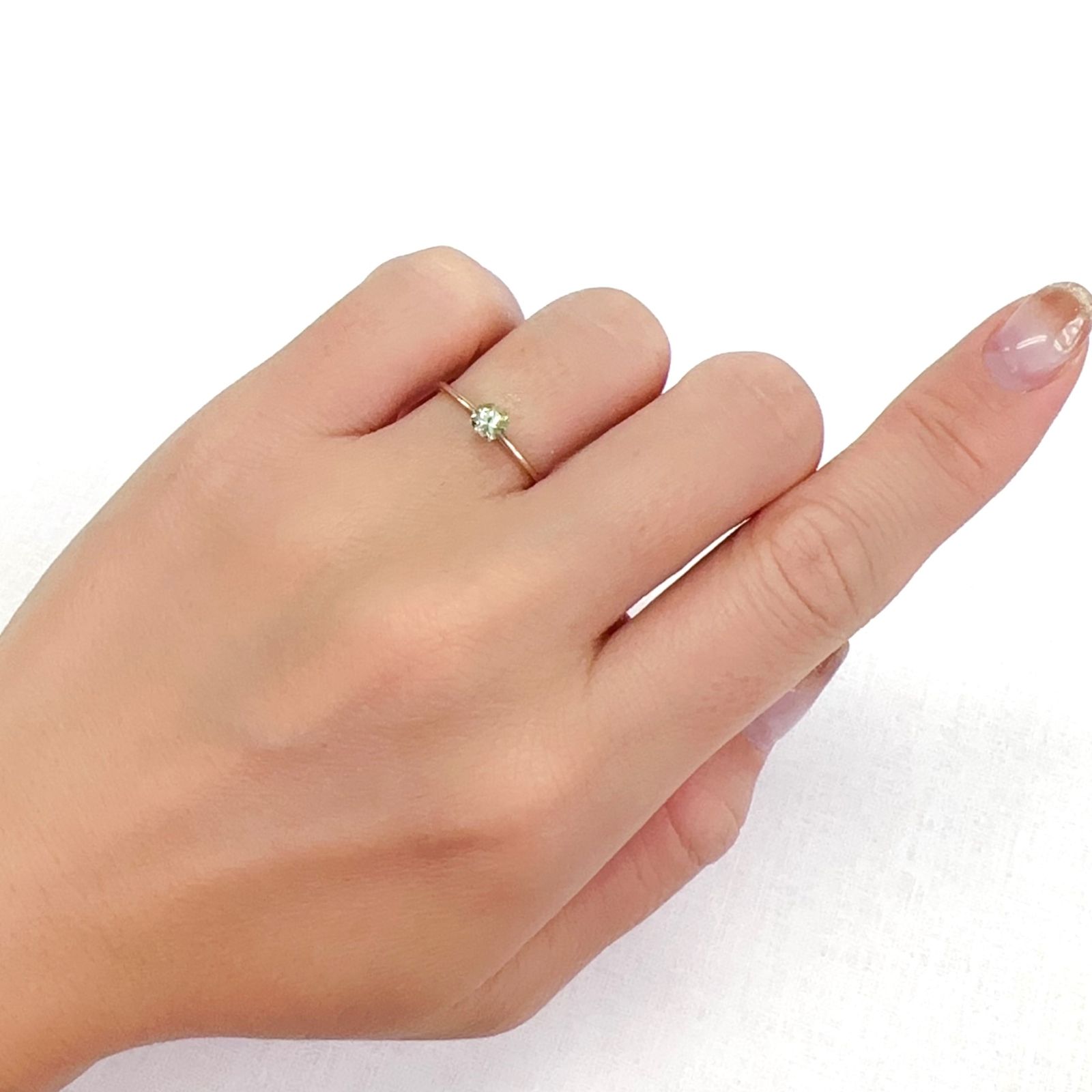 ミントガーネット タンザニア産 0.37ct[231023716]4x4mm前後