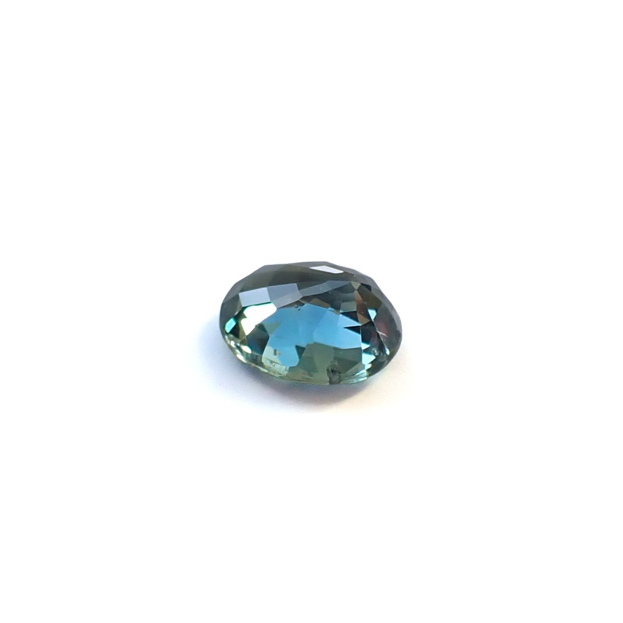 サファイア(宝石名サファイア) マダガスカル/スリランカ産 識別済 1.32ct / 7x5.8mm前後 [260112474]