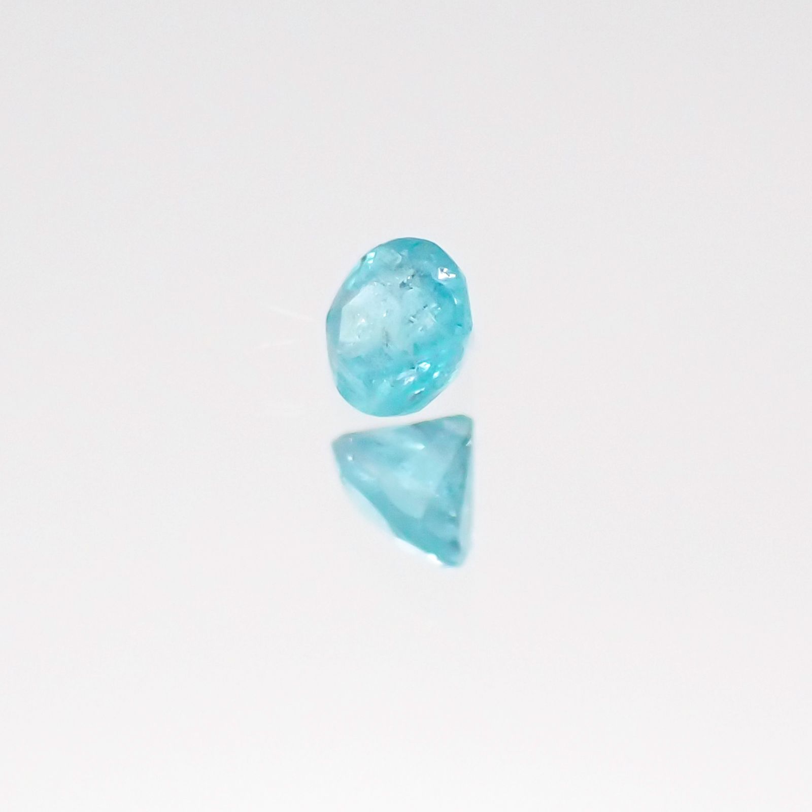 パライバトルマリン ブラジル・バターリャ鉱山産 ルース 0.052ct[20116714]2.2×2.2mm前後
