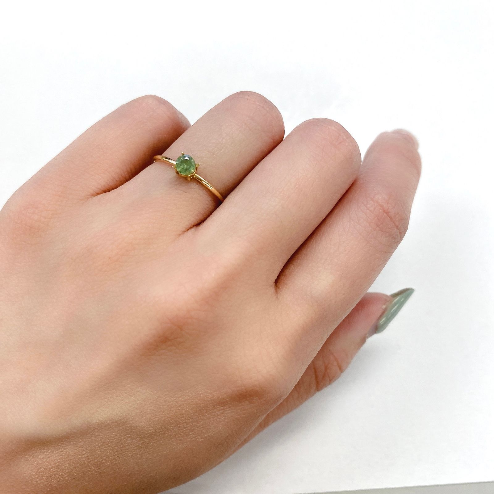 デマントイドガーネット(宝石名デマントイド・ガーネット) ロシア産 0.24ct 識別済[21049773]3.8×3.8mm前後