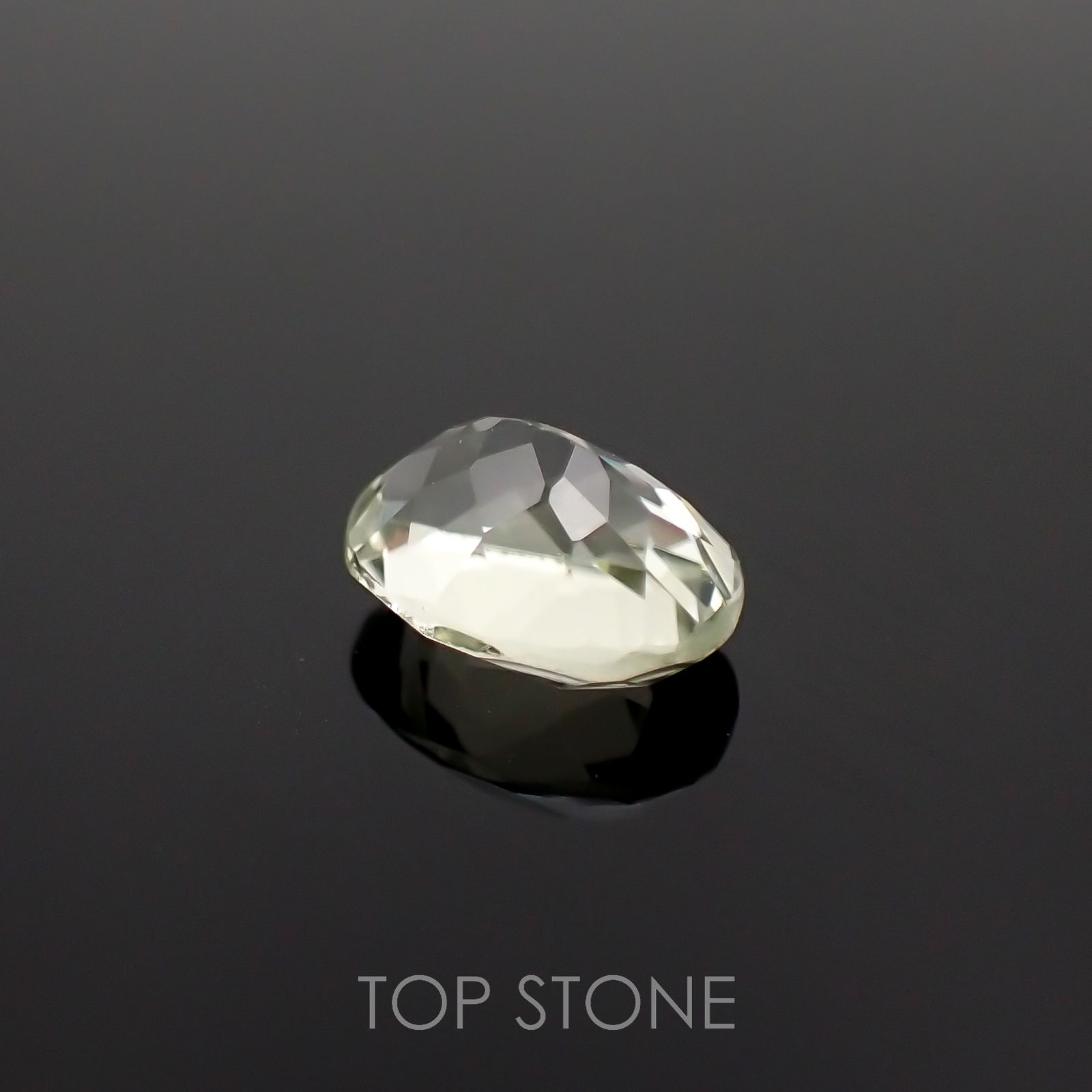 シリマナイト(宝石名シリマナイト)インド産 1.54ct 識別済[221018464]8.1x6.2mm前後