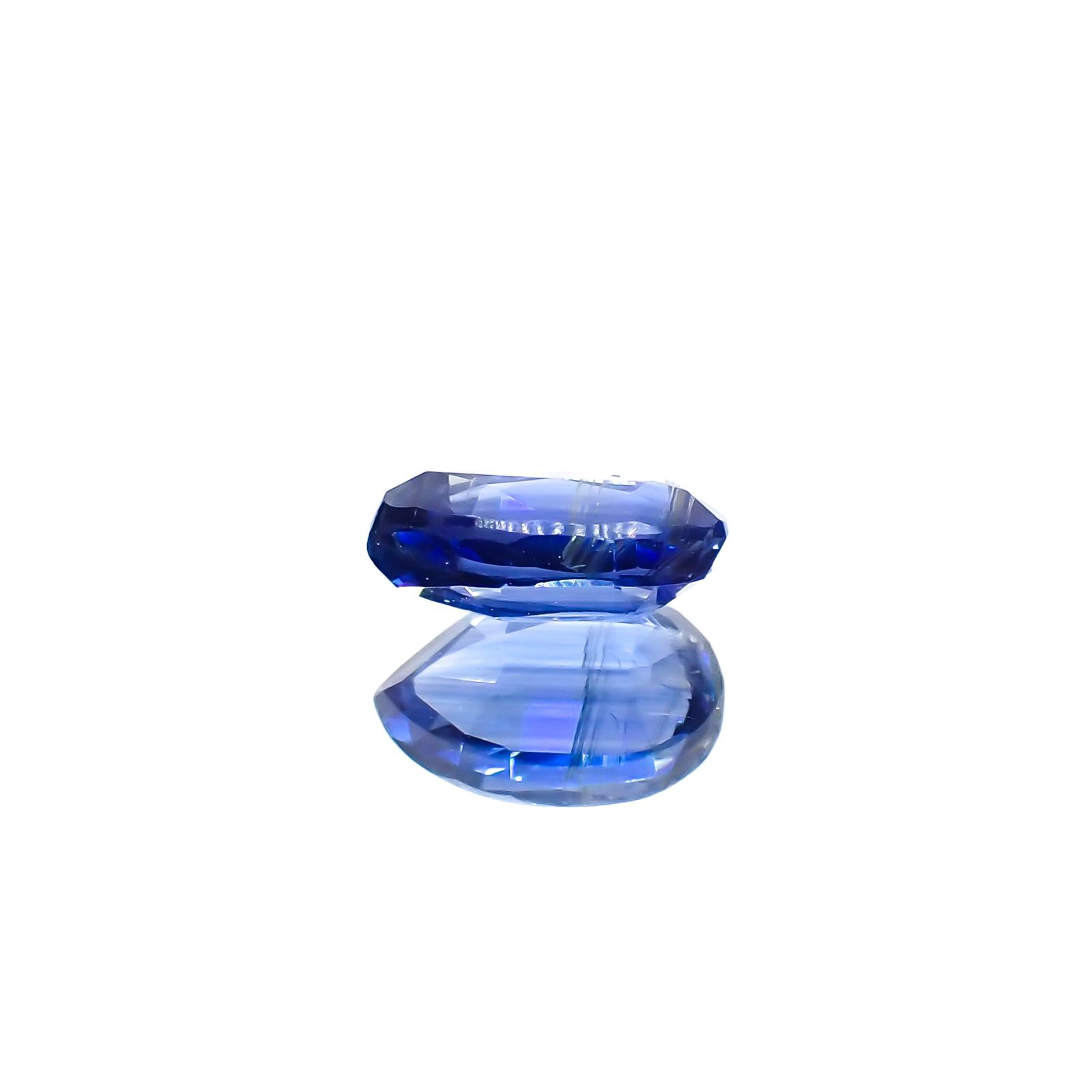 カイヤナイト(宝石名カイヤナイト)ネパール産 0.87ct 識別済[231124253]7.2x5mm前後