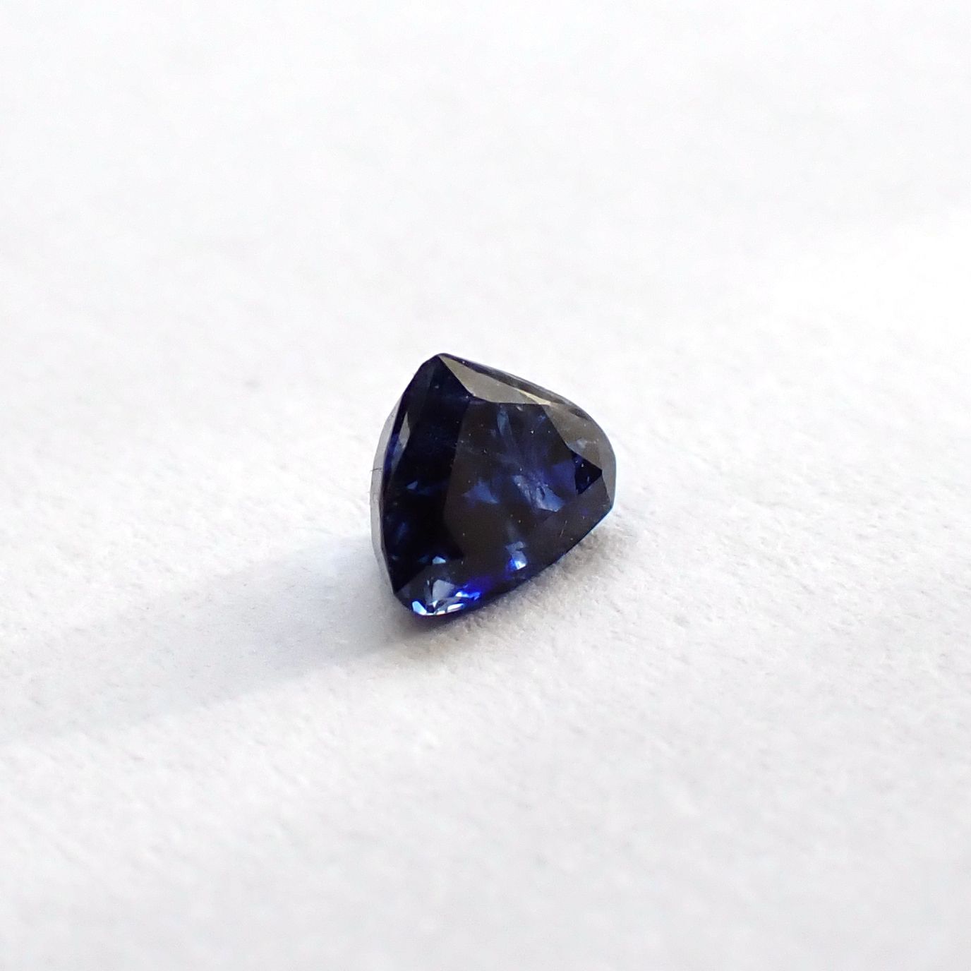 カシミールサファイア非加熱(宝石名サファイア)インド・カシミール地方産 GIA鑑付 0.47ct / 4.11x5.11mm前後 [260933202]