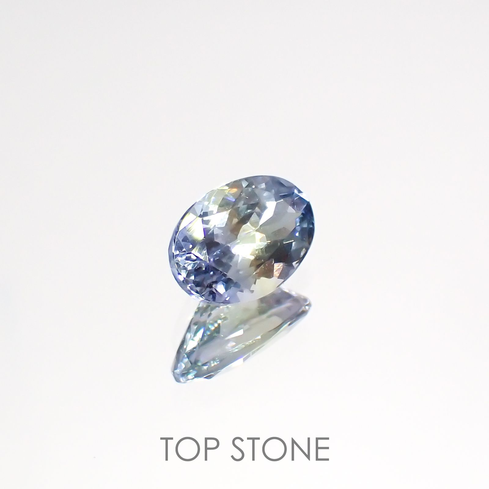 バイカラータンザナイト(宝石名ゾイサイト)タンザニア産 0.96ct 識別済[220515901]7.8x5.2mm前後