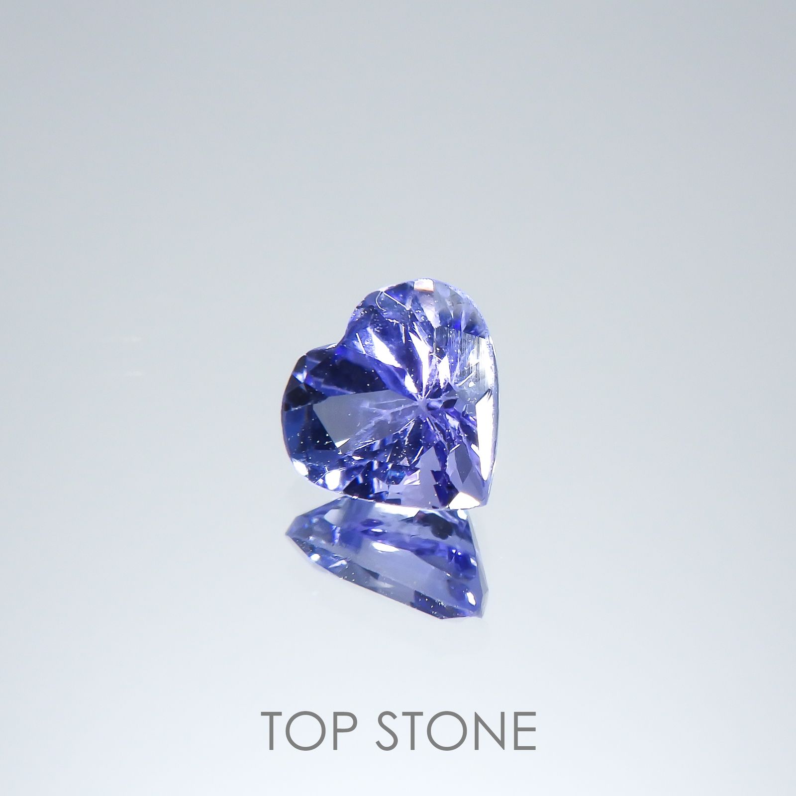 タンザナイト(宝石名タンザナイト)タンザニア産 0.53ct 識別済[220516046]5x5.2mm前後