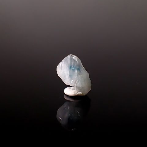 ユークレース 原石 ブラジル産 5.91ct / 13.1x10.6mm前後 [260231728]