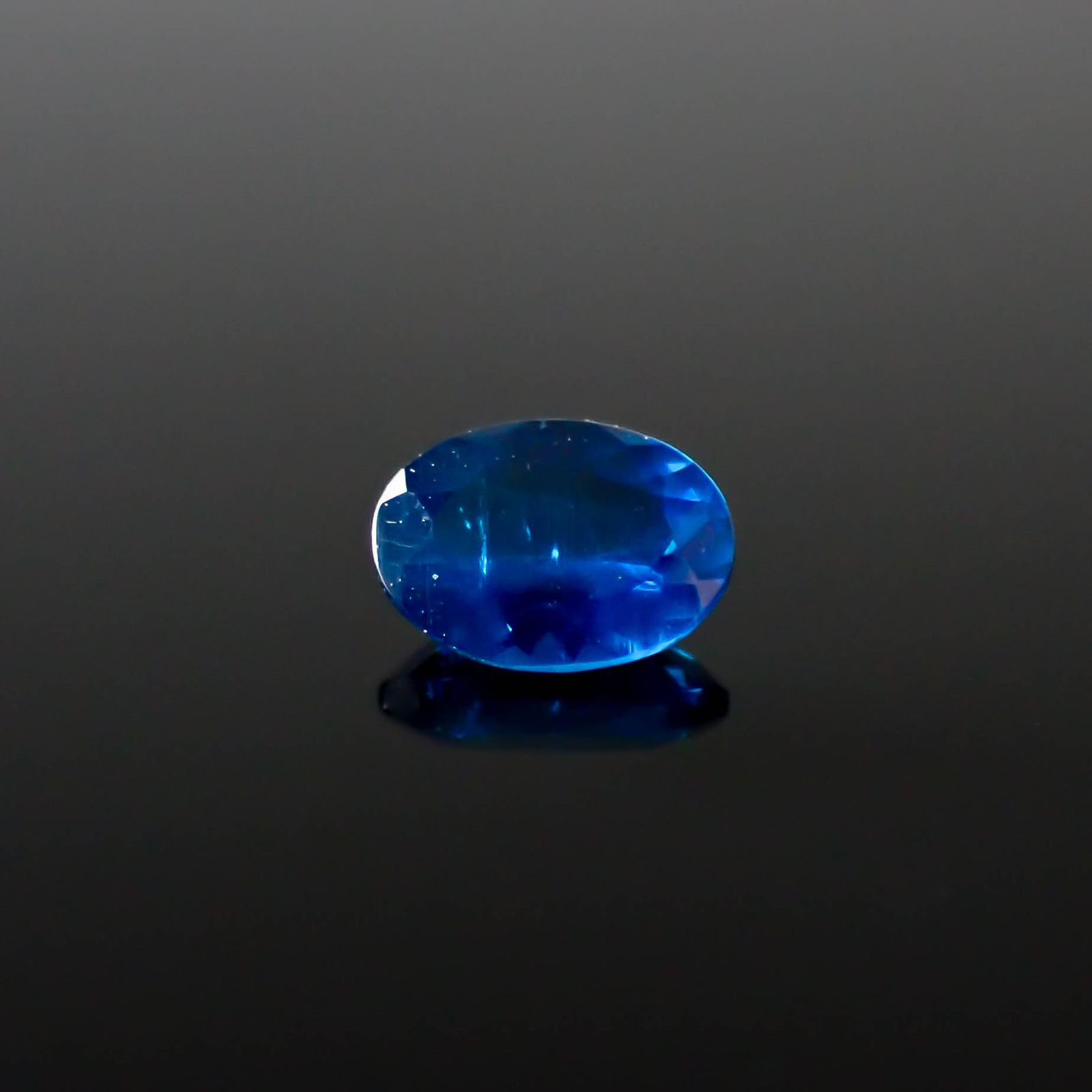 ディープブルーアパタイト マダガスカル産 0.69ct[240628157]6.7x4.8mm前後