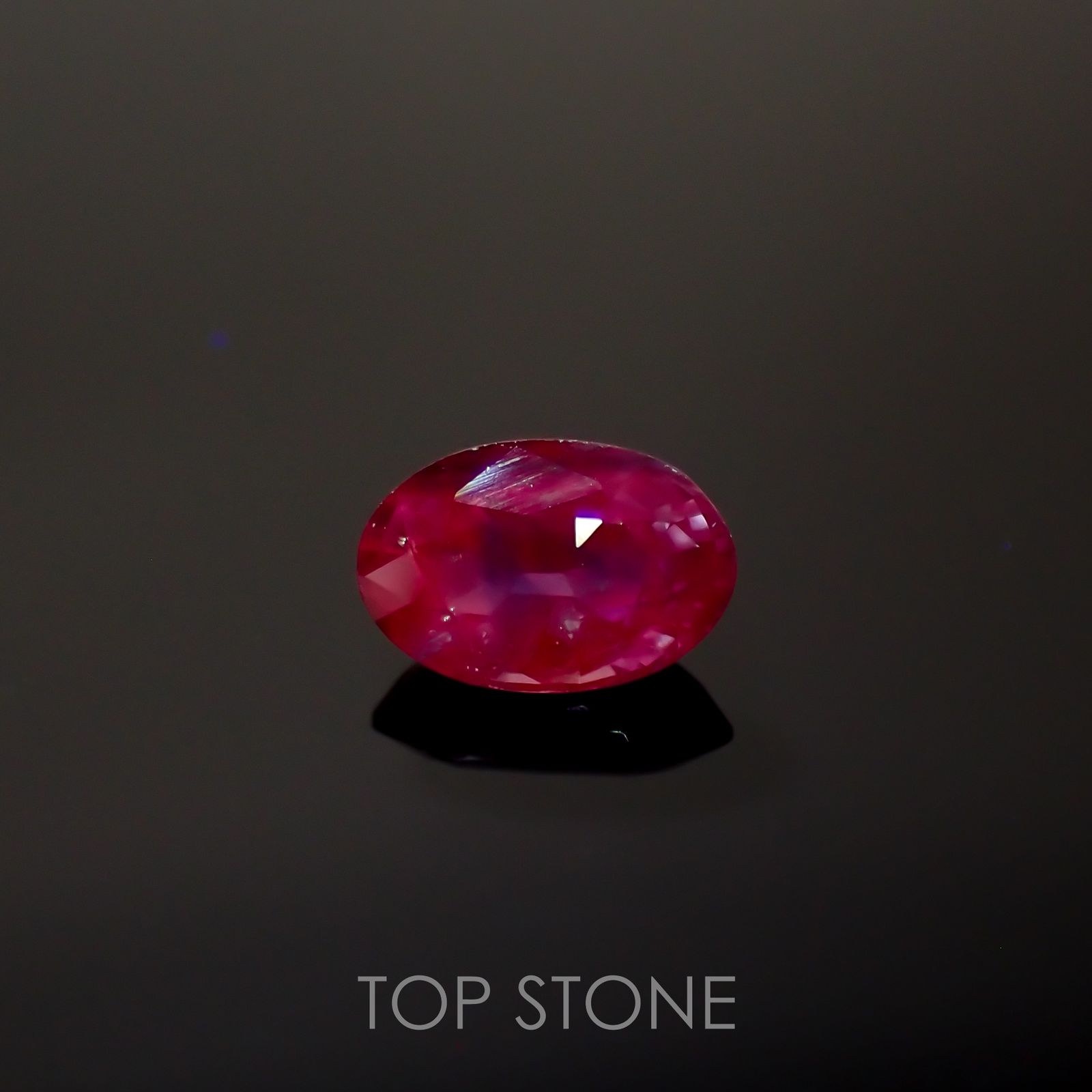 バイカラーサファイア(宝石名バイカラー・サファイア) タンザニア産 0.58ct 識別済[210711559]6×3.9mm前後