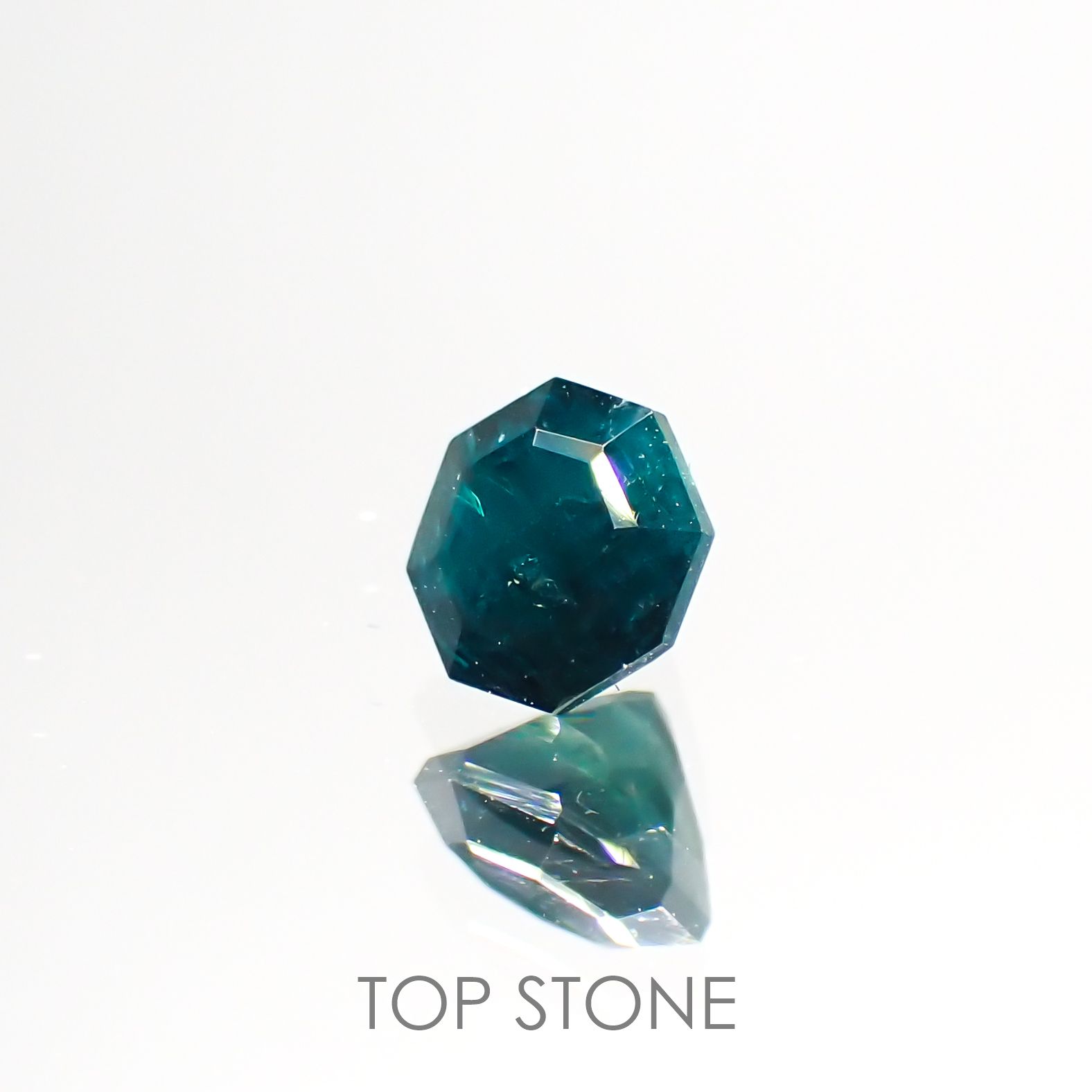 ◇オクタゴンカット◇グランディディエライト マダガスカル産 ルース 0.59ct[210813067]4.8×4.8mm前後
