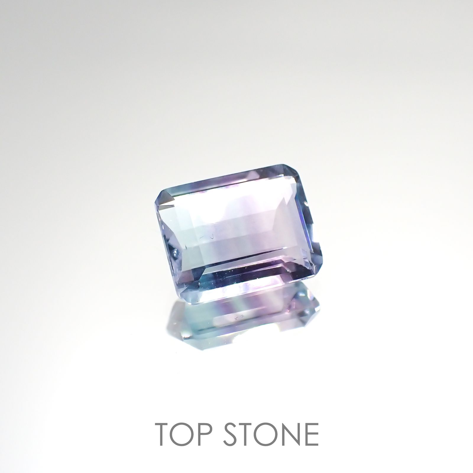 バイカラーフローライト ブラジル産 ルース 3.79ct[210913211]10.1×8mm前後