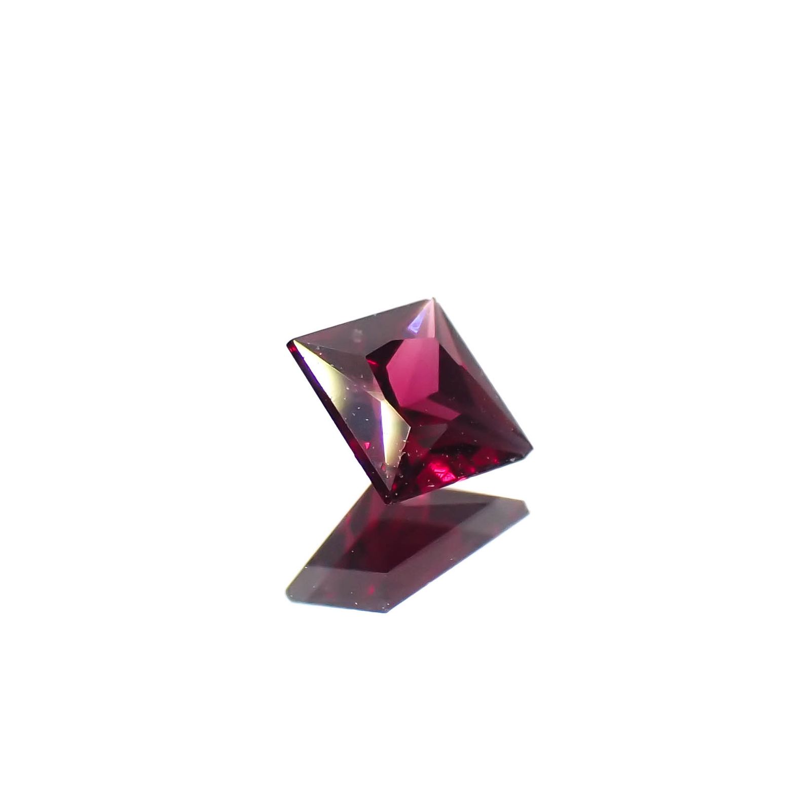 ◇プリンセスカット◇アントヒルガーネット(クロムパイロープガーネット) アメリカ・アリゾナ州産 0.34ct[240527830]3.9x3.9mm前後