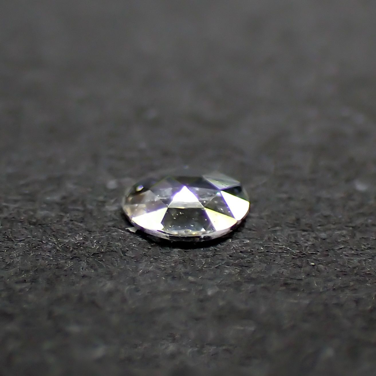 ◇ローズカット◇ダイヤモンド SI-VS / D-G(宝石名ダイアモンド) 0.042ct 識別済[210610908]2.9×2.9mm前後